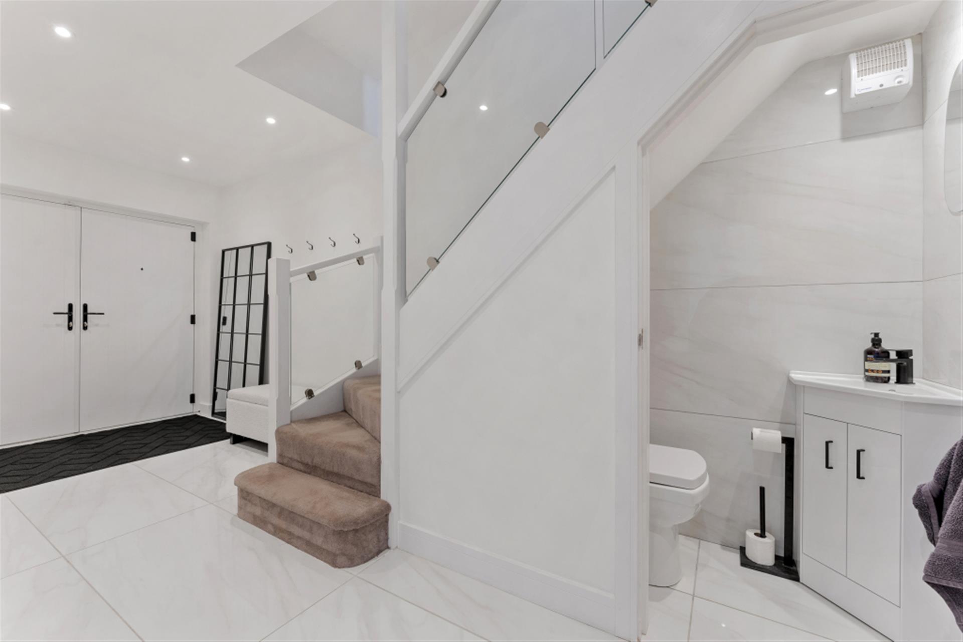 5 bedroom detached house To Let in Marklands, Lostock Hall, Preston, Lancashire - Hallway.