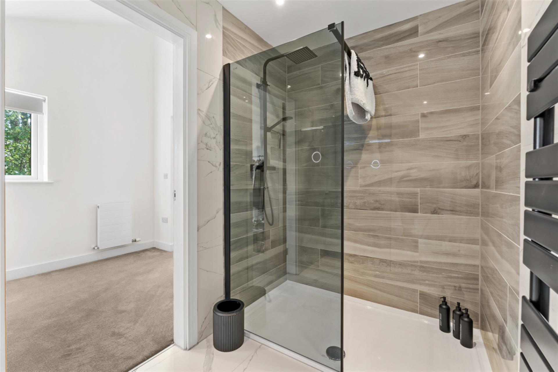 5 bedroom detached house To Let in Marklands, Lostock Hall, Preston, Lancashire - Bathroom.