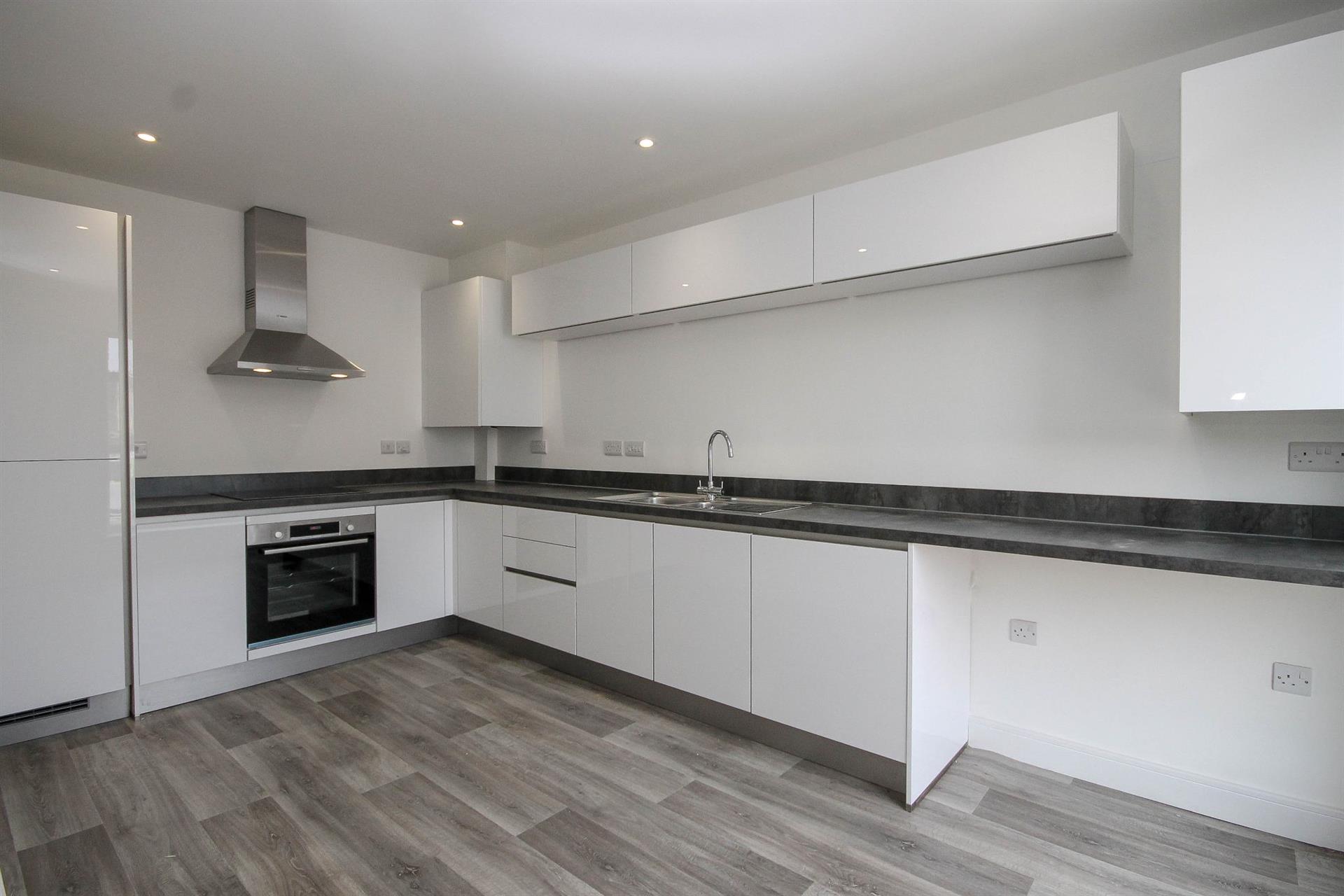 3 bedroom town house house Let Agreed in Darwen, Lancashire - Kitchen.