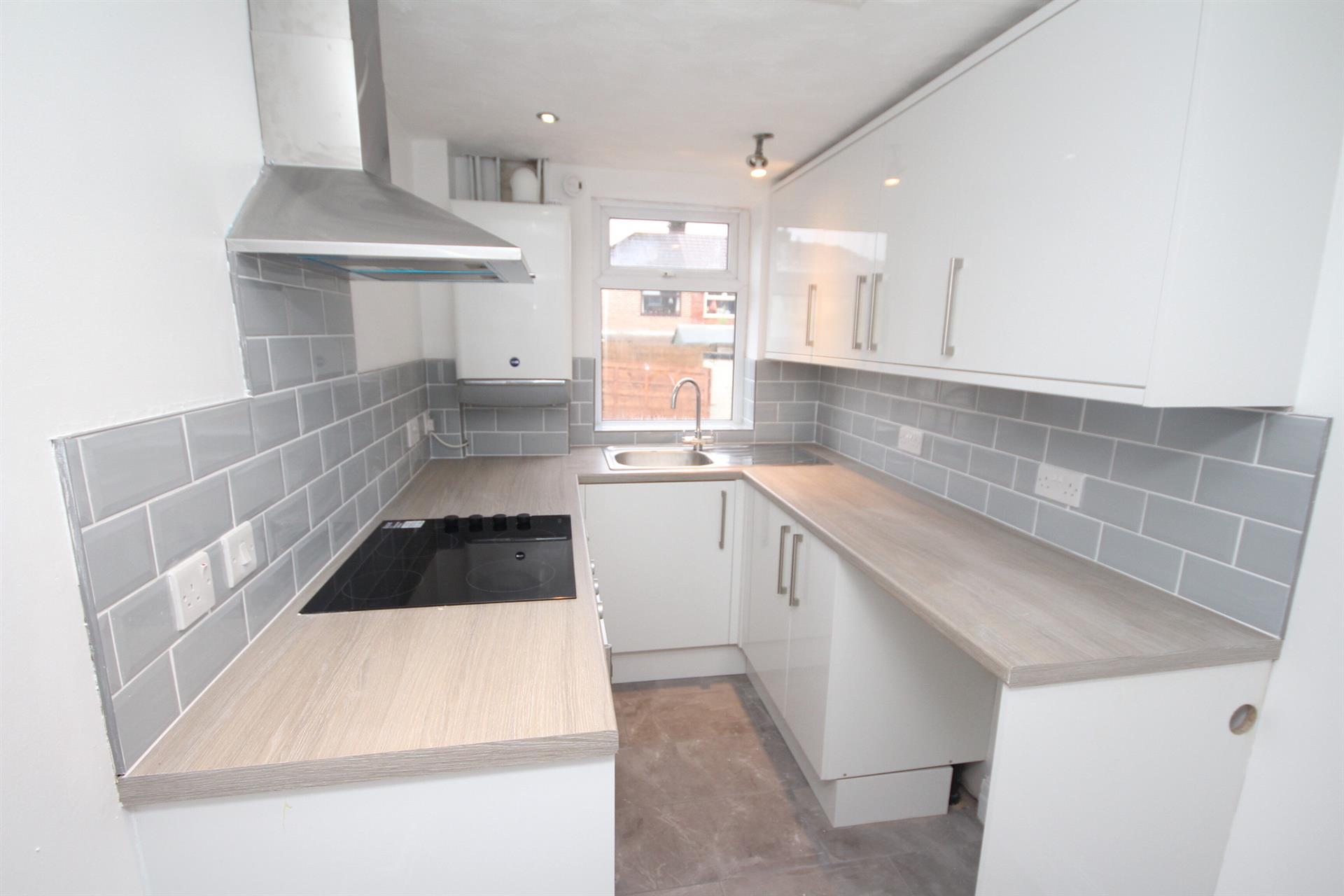 2 bedroom terraced house To Let in Bromley Cross, Bolton, Greater Manchester - Photo.