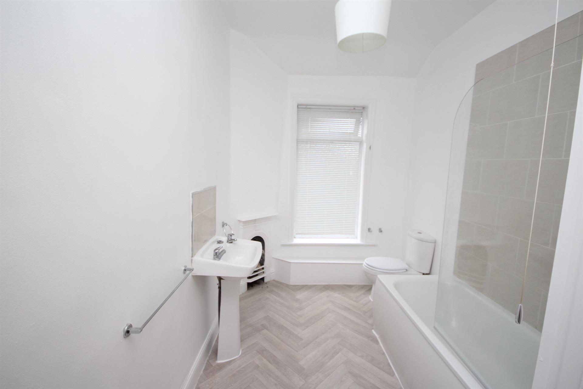 2 bedroom terraced house To Let in Bromley Cross, Bolton, Greater Manchester - Photo.