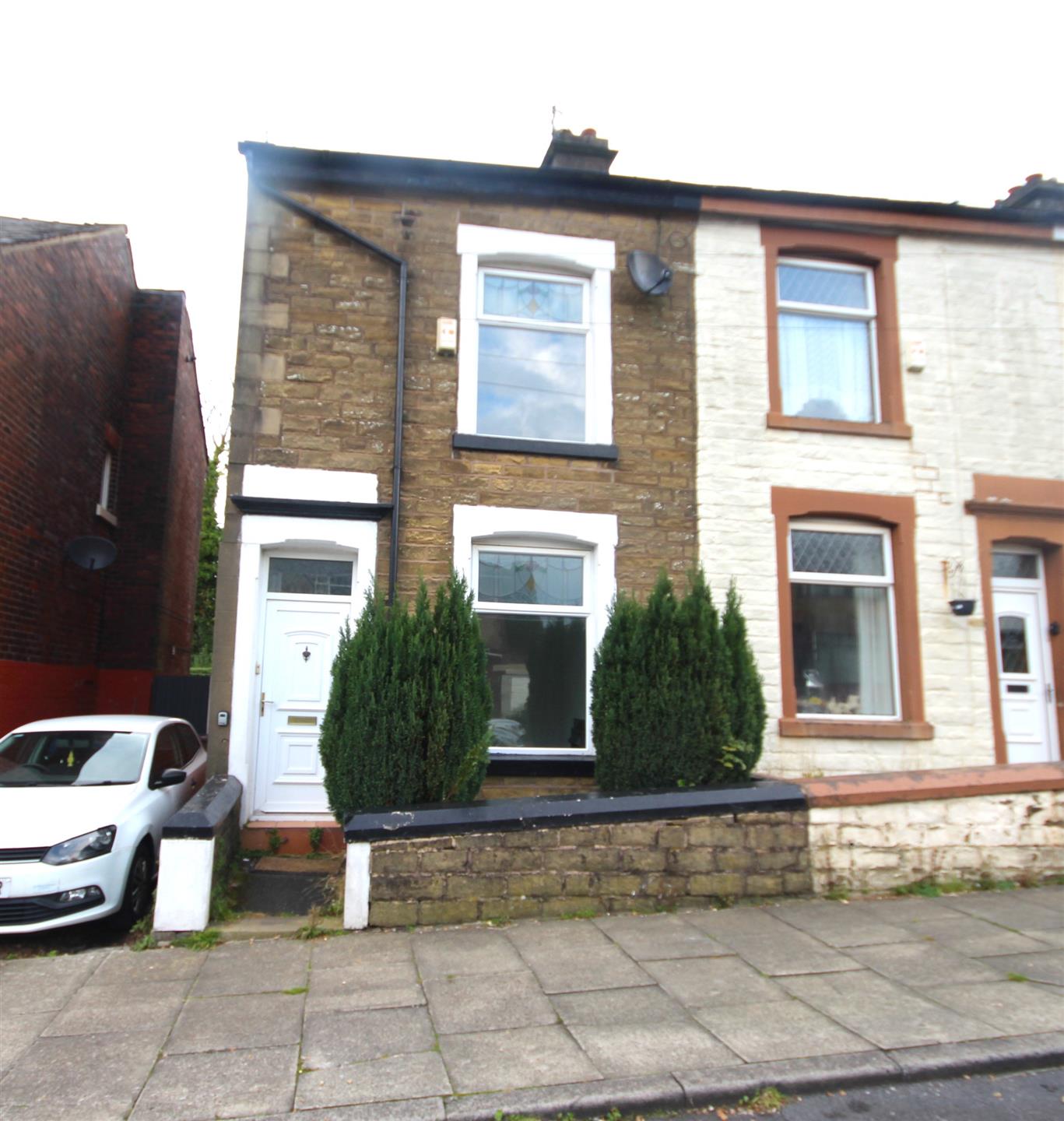 2 bedroom terraced house To Let in Darwen, Lancashire - Main photo.