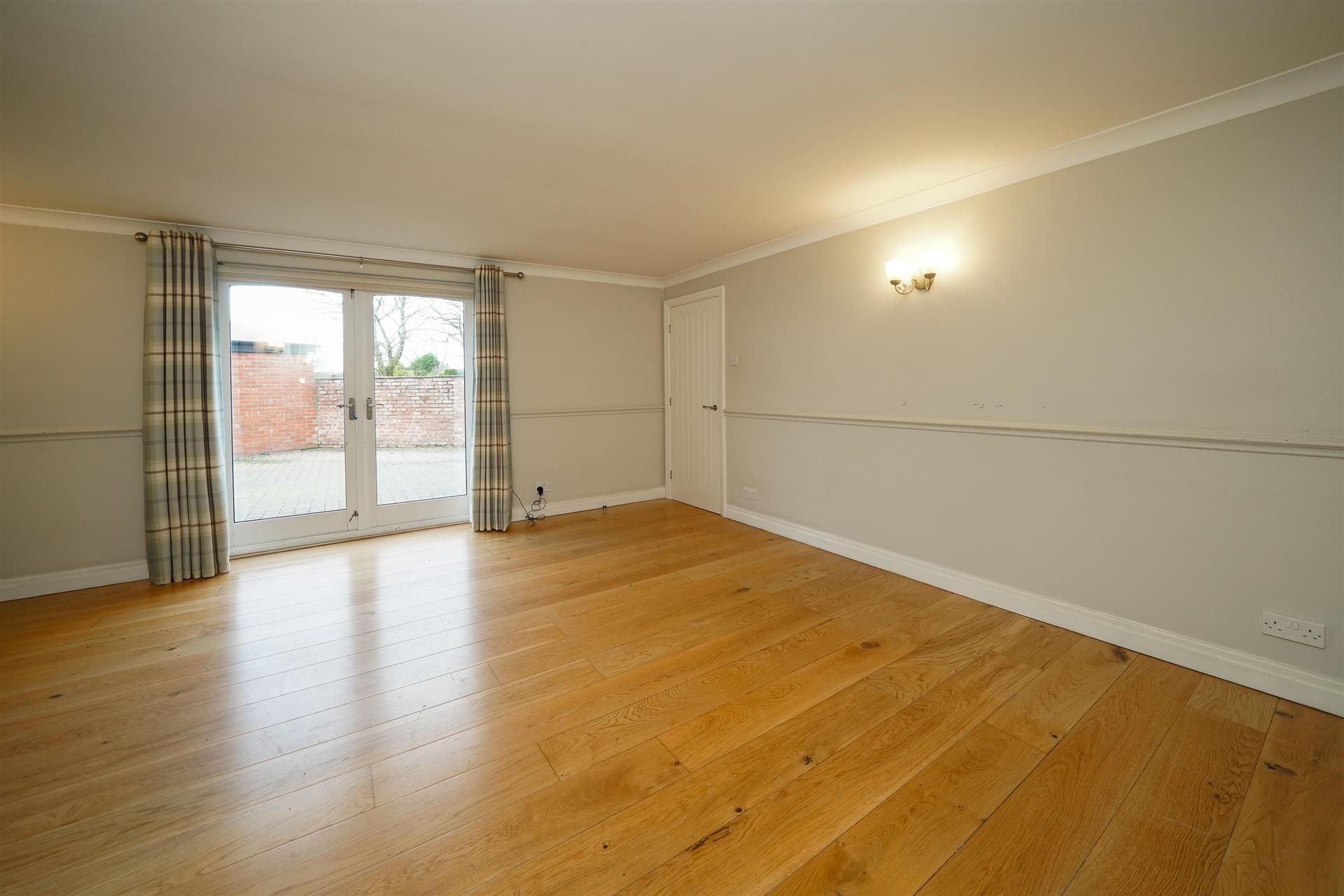 3 bedroom detached house To Let in Bolton, Greater Manchester - Photo.