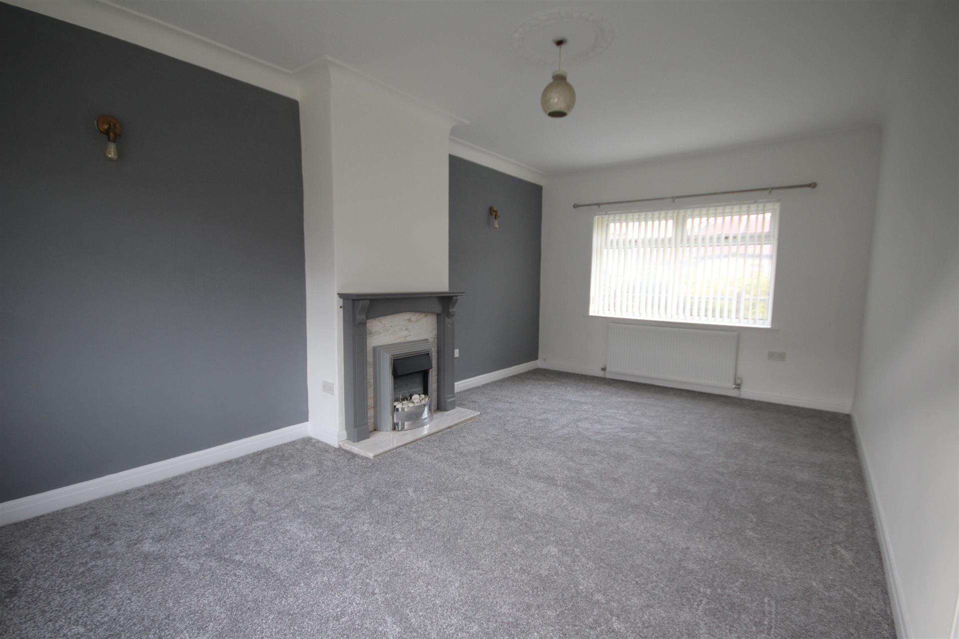 3 bedroom semi-detached house Let Agreed in Heaton, Bolton - Lounge.