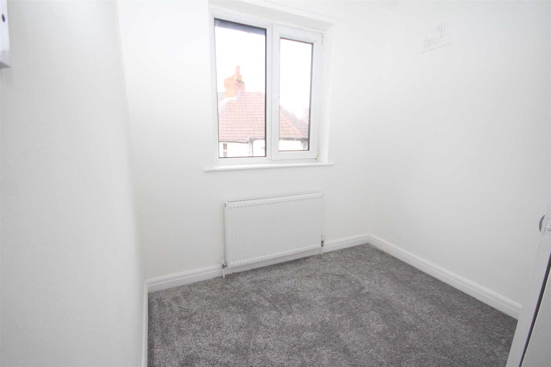 3 bedroom semi-detached house Let Agreed in Heaton, Bolton - Bedroom 3.