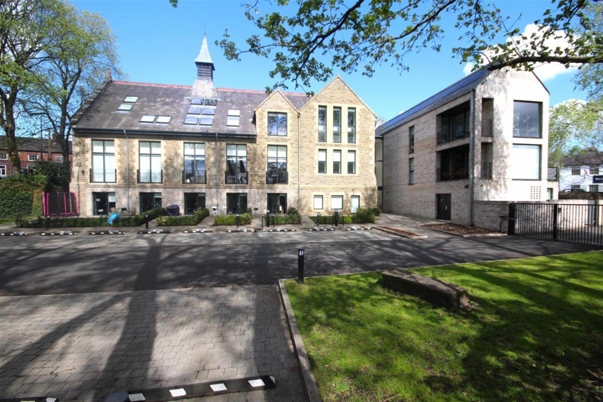 2 bedroom apartment flat / apartment To Let in Bolton, Greater Manchester - Main.