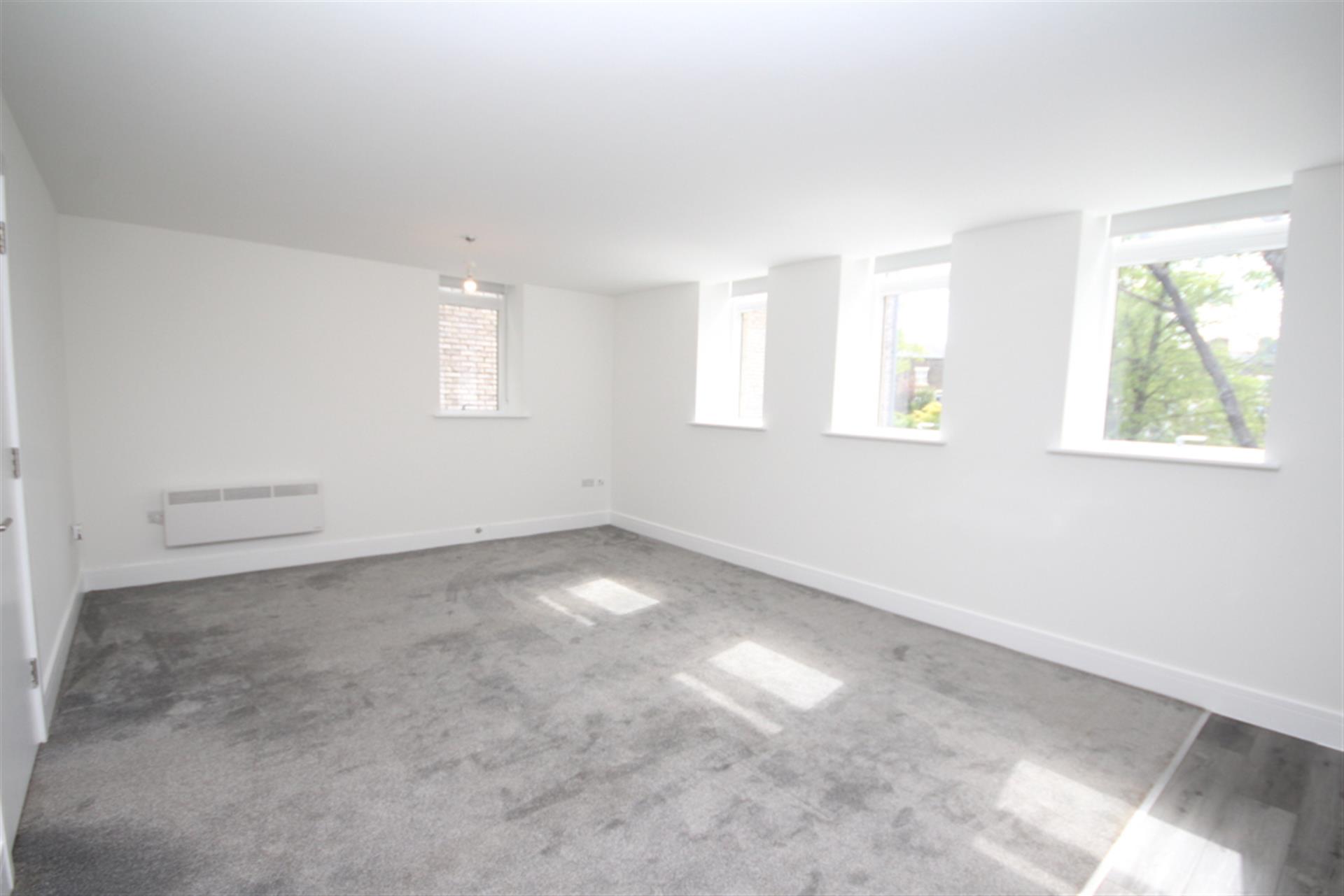 2 bedroom apartment flat / apartment To Let in Bolton, Greater Manchester - Lounge.