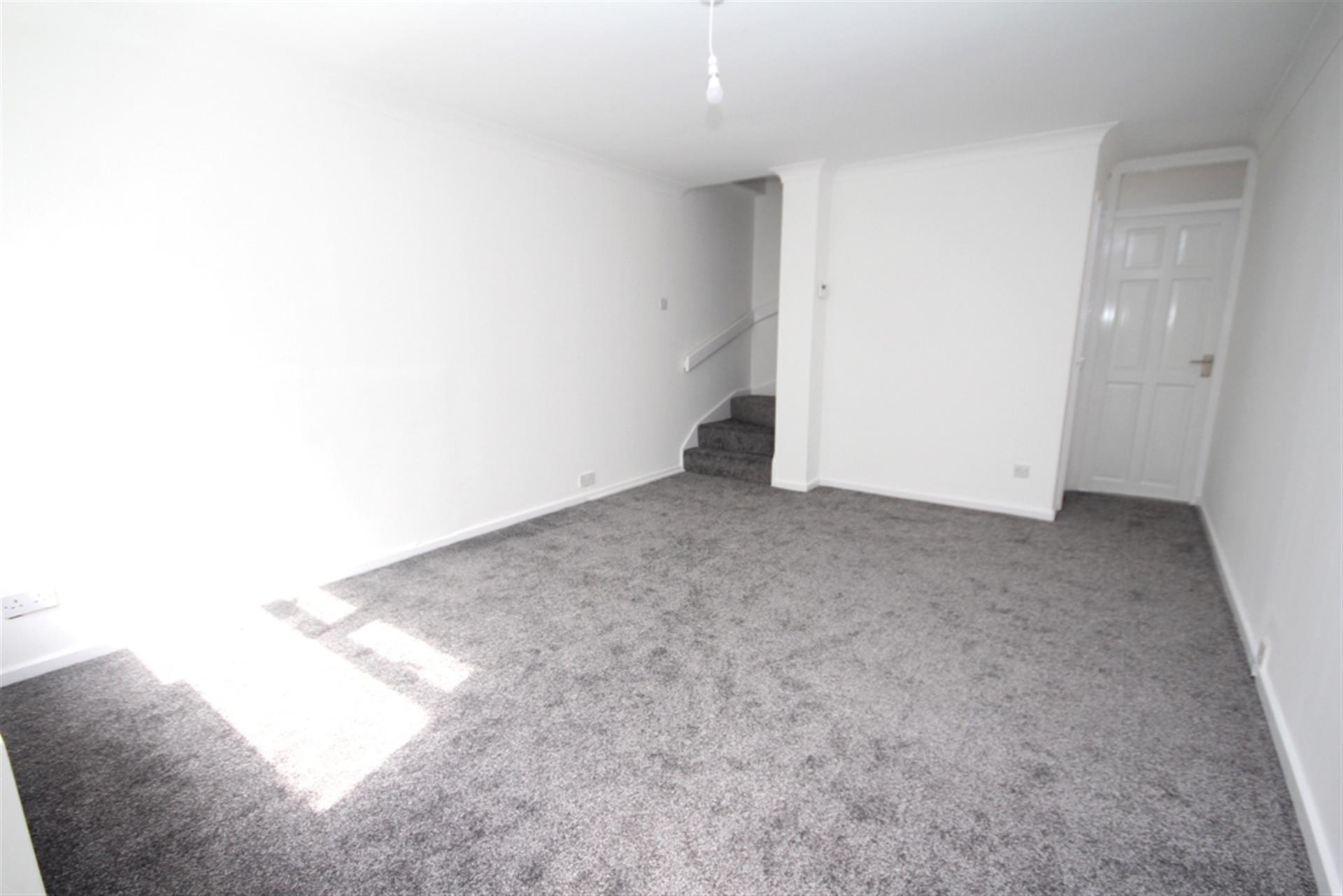 2 bedroom terraced house To Let in Bromley Cross, Bolton, Greater Manchester - Photo.