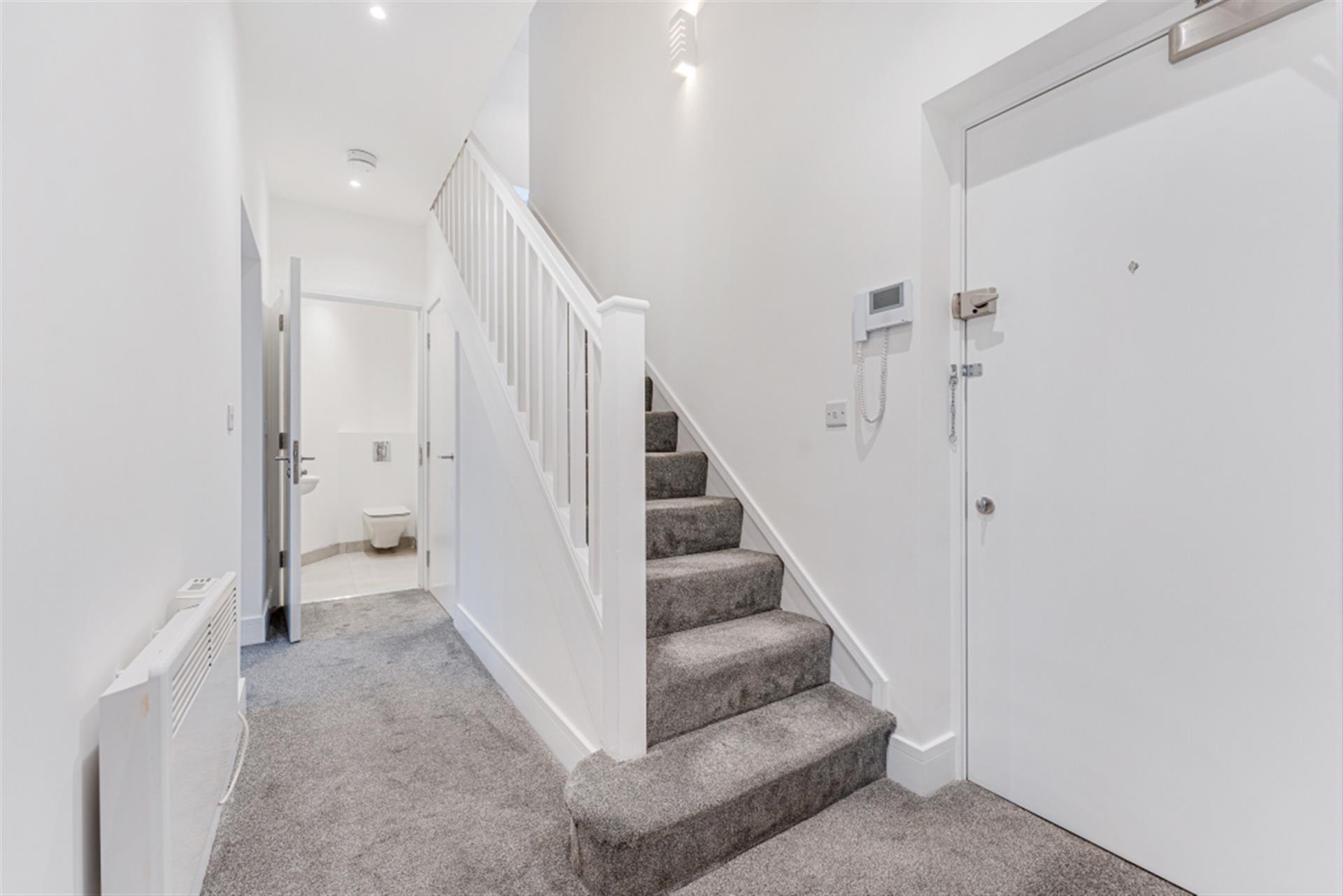 2 bedroom apartment flat / apartment To Let in Bolton, Greater Manchester - Hallway.