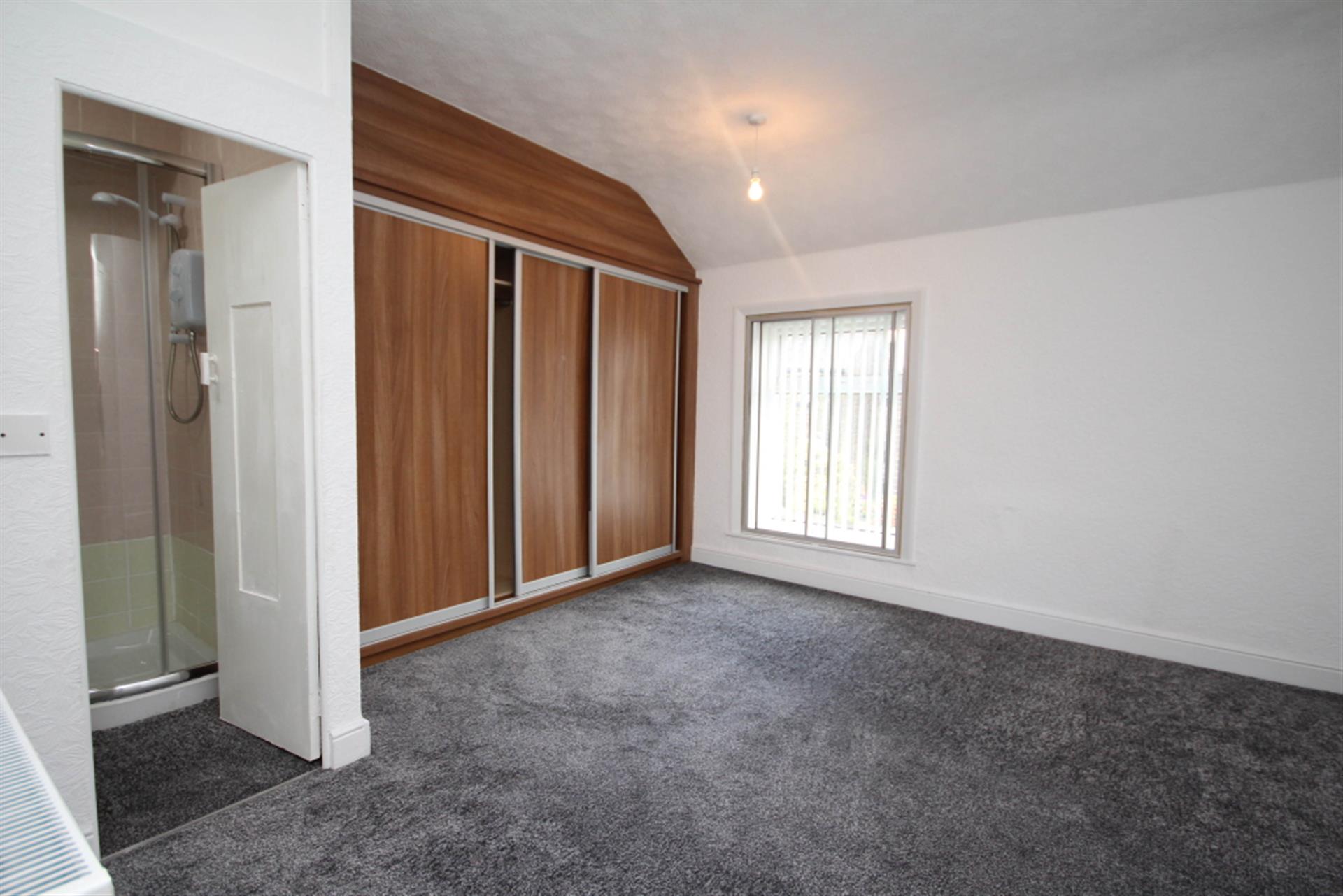 2 bedroom terraced house To Let in Bolton, Greater Manchester - Main Bedroom.