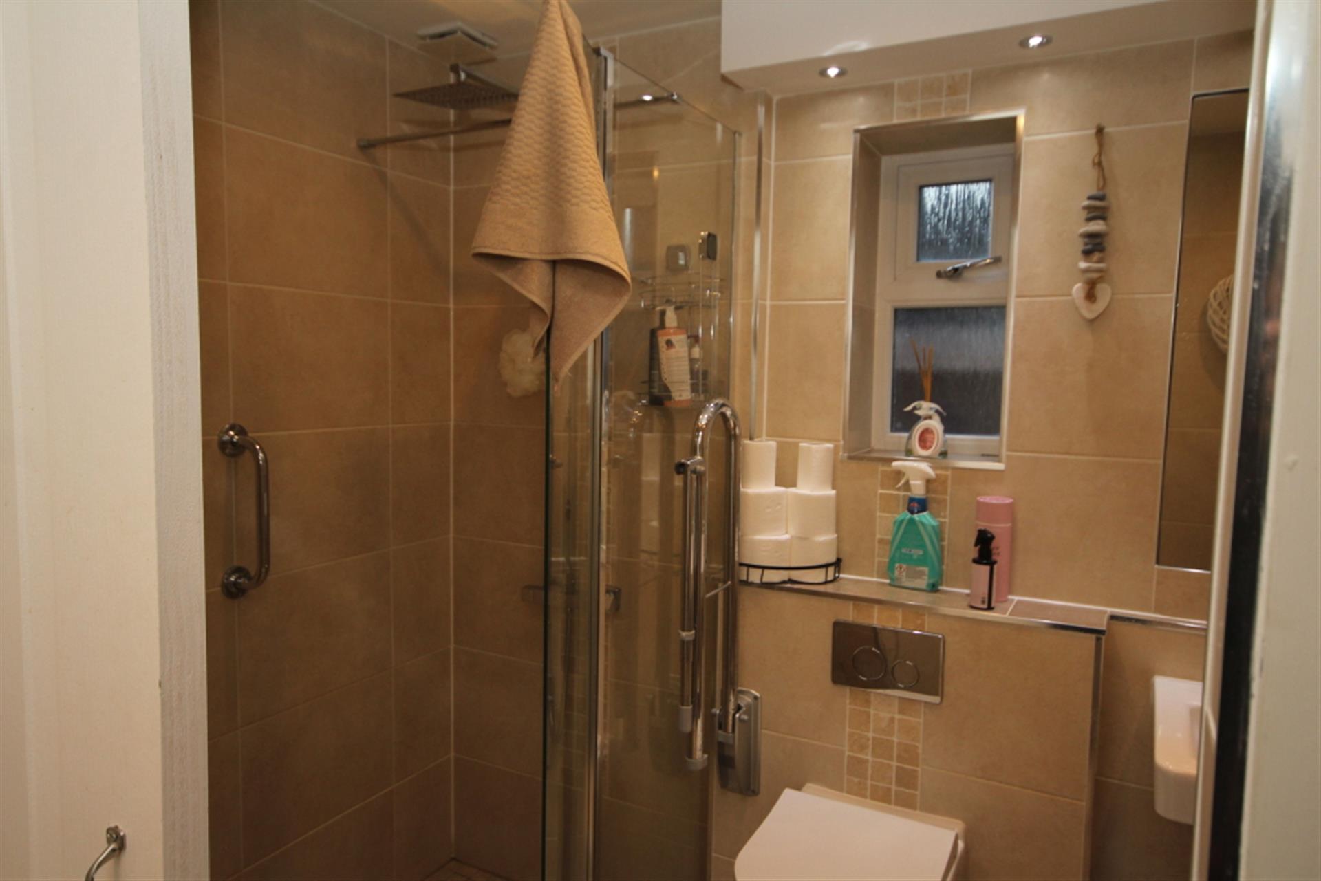 4 bedroom detached house To Let in Bromley Cross, Bolton, Greater Manchester - Photo.