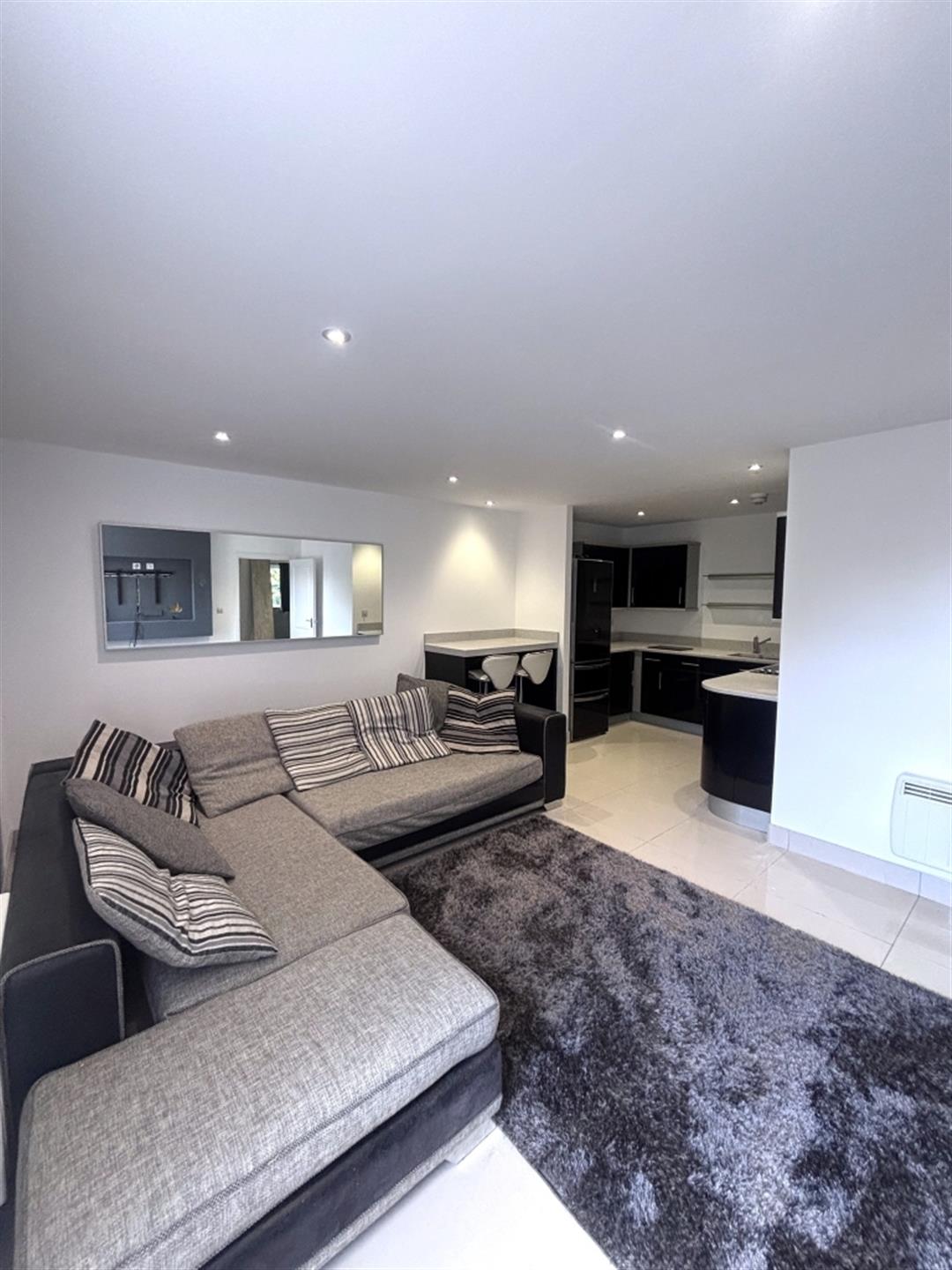 2 bedroom apartment flat / apartment To Let in Bromley Cross, Bolton, Greater Manchester - Photo.