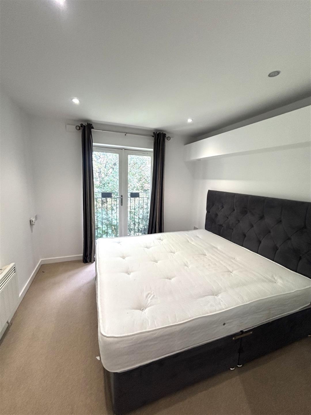 2 bedroom apartment flat / apartment To Let in Bromley Cross, Bolton, Greater Manchester - Photo.