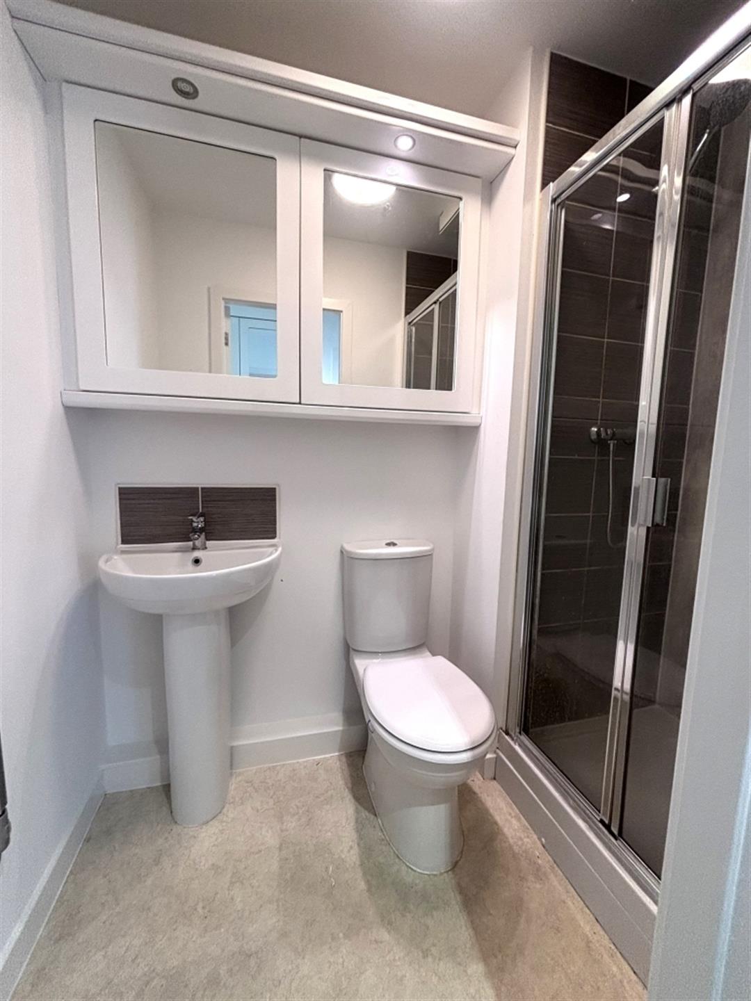2 bedroom apartment flat / apartment To Let in Bromley Cross, Bolton, Greater Manchester - Photo.