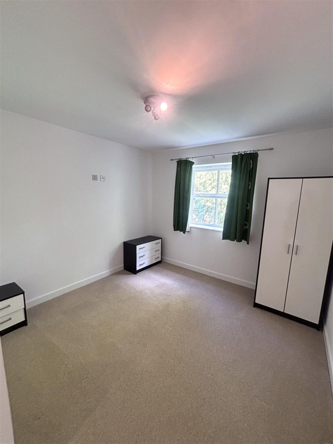 2 bedroom apartment flat / apartment To Let in Bromley Cross, Bolton, Greater Manchester - Photo.