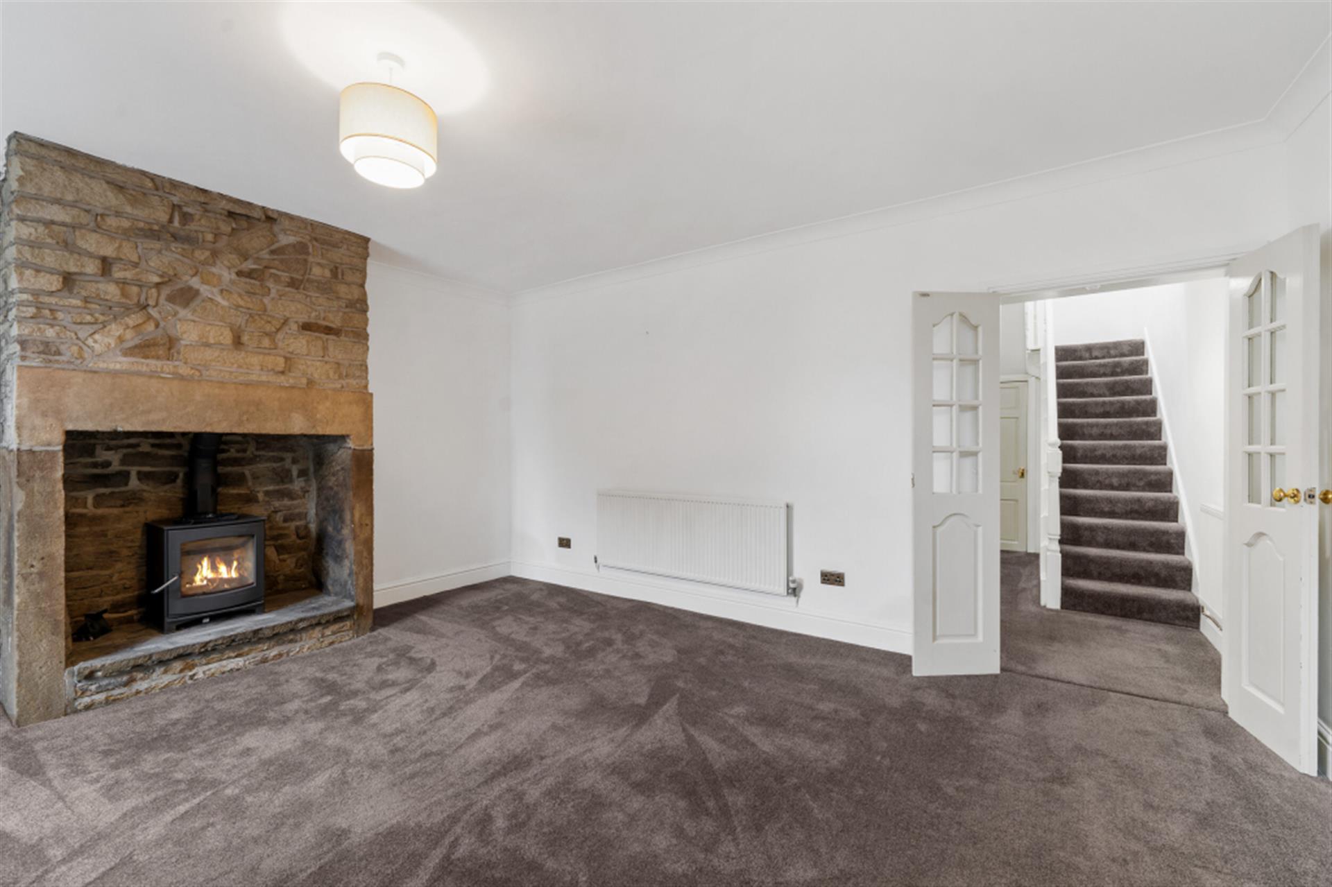 3 bedroom cottage house To Let in Egerton, Bolton, Greater Manchester - Lounge.