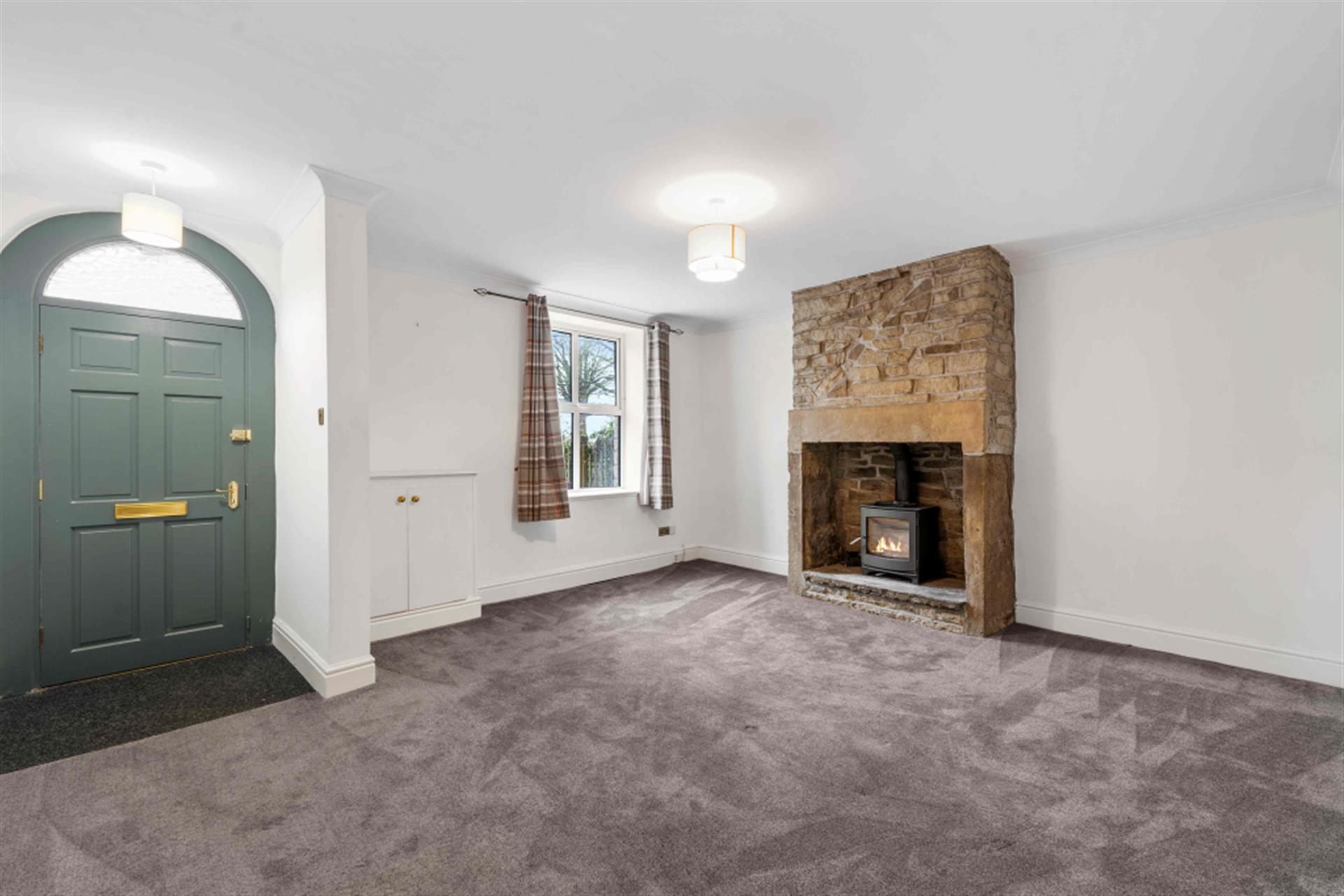 3 bedroom cottage house To Let in Egerton, Bolton, Greater Manchester - Lounge.