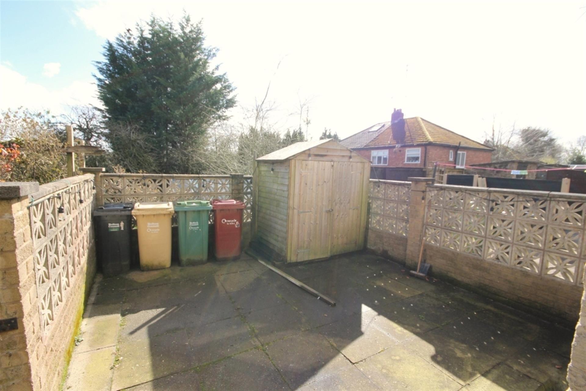 2 bedroom cottage house To Let in Bolton, Greater Manchester - Rear Courtyard.