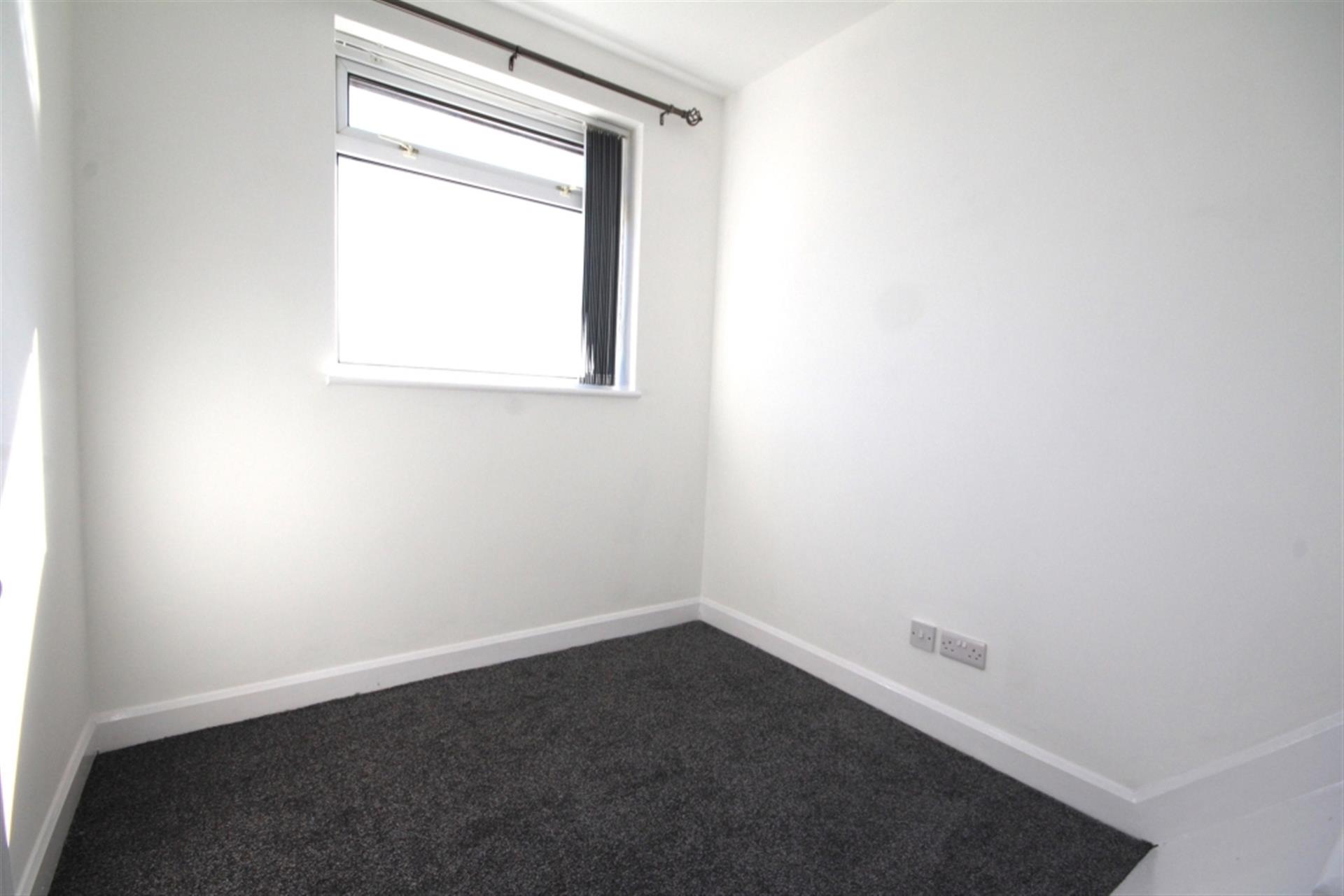 3 bedroom semi-detached house To Let in Bolton, Greater Manchester - Bedroom 3.