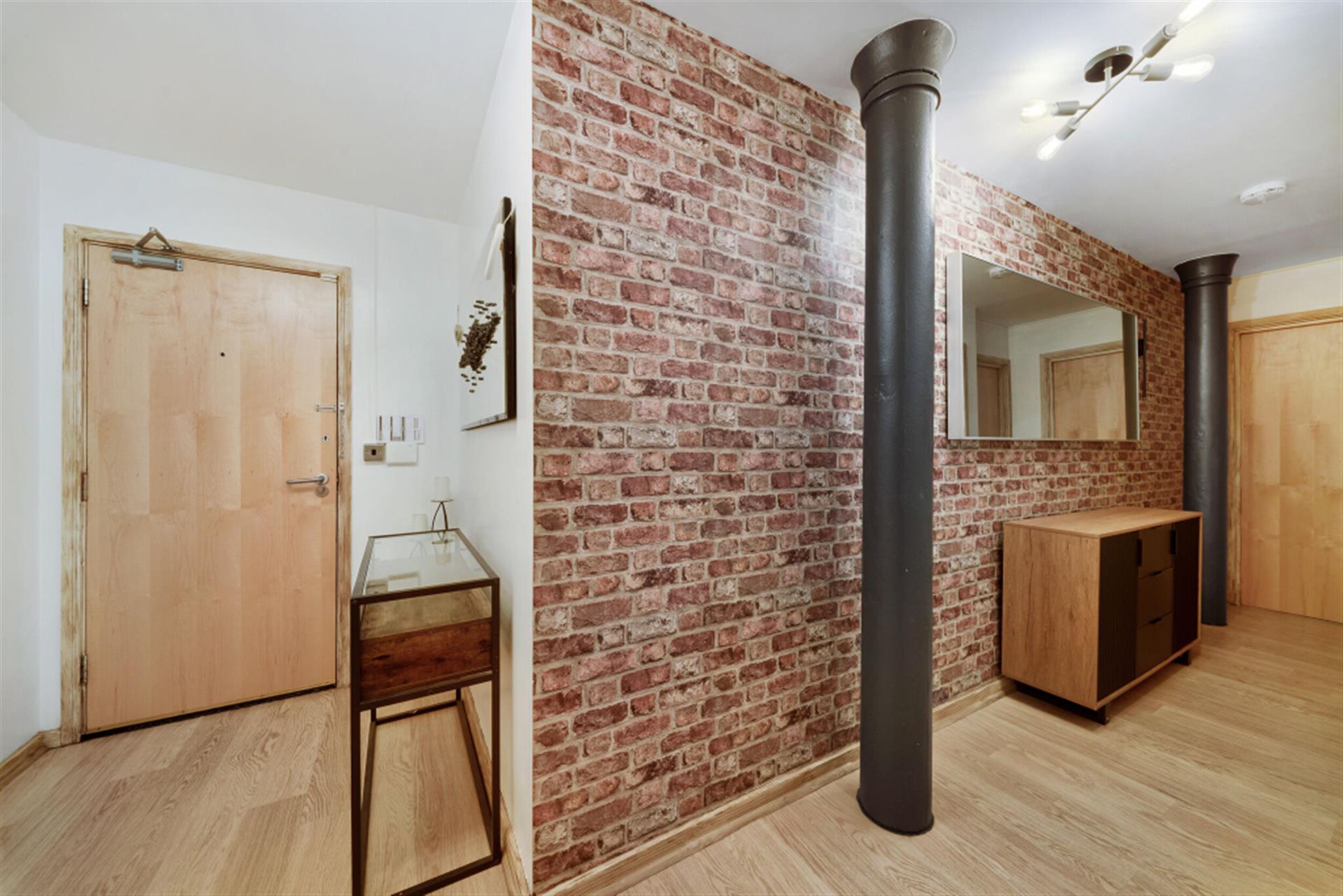 2 bedroom apartment flat / apartment To Let in Bolton, Greater Manchester - Entrance Hall Way.