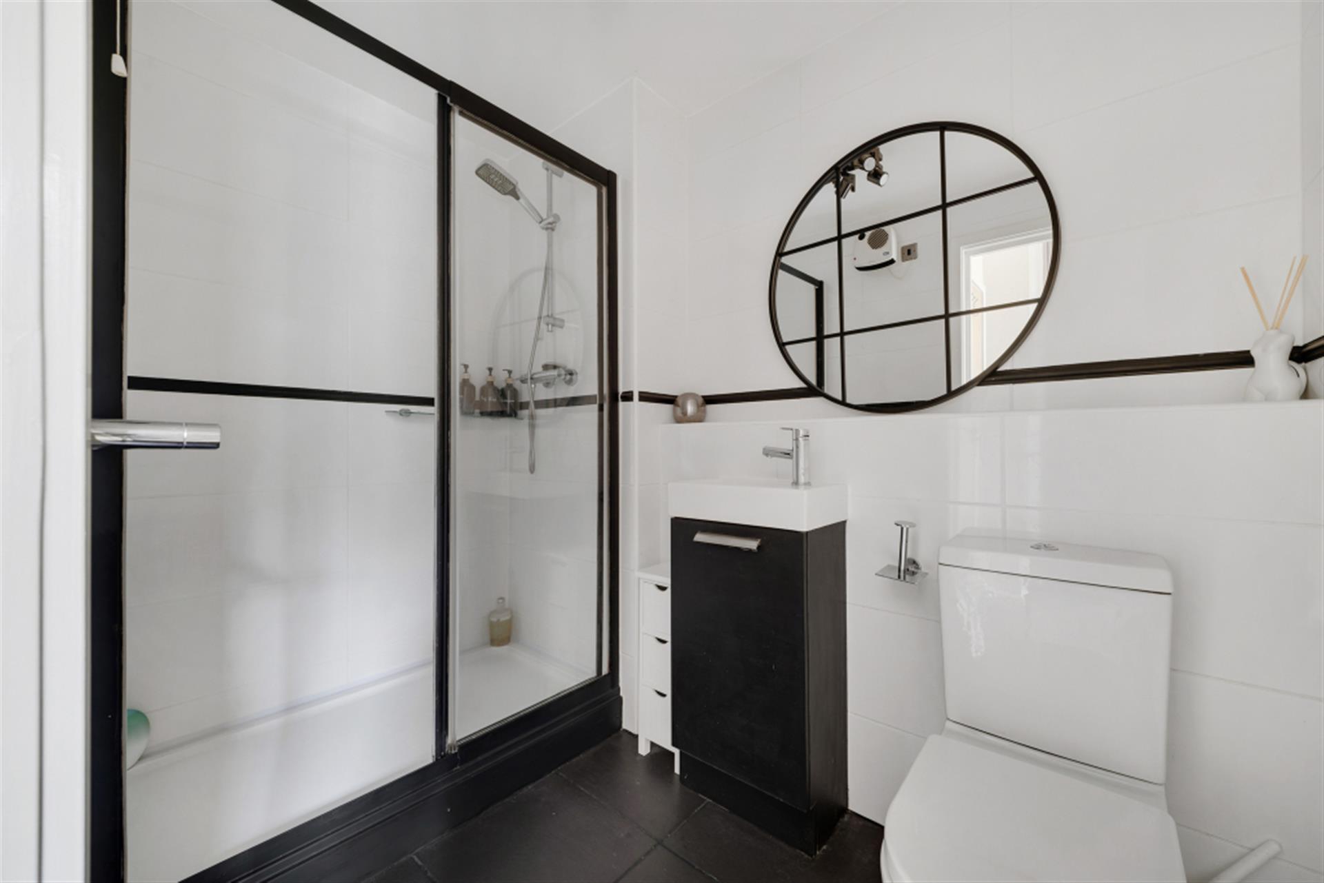 2 bedroom apartment flat / apartment To Let in Bolton, Greater Manchester - En Suite Shower Room.
