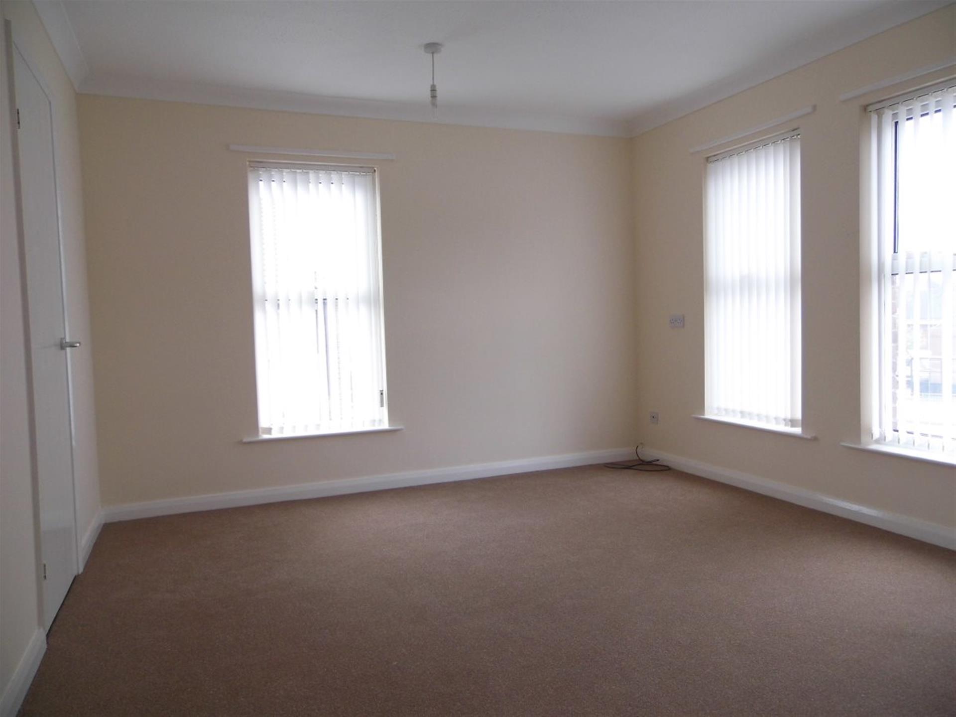 2 bedroom flat flat / apartment To Let in Bishop Auckland - Property photograph.