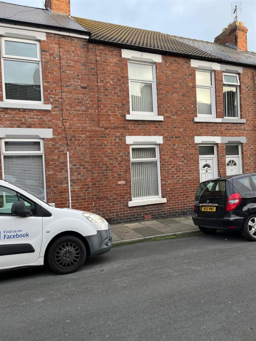 Terraced House To Let in Bishop Auckland - photograph 1.