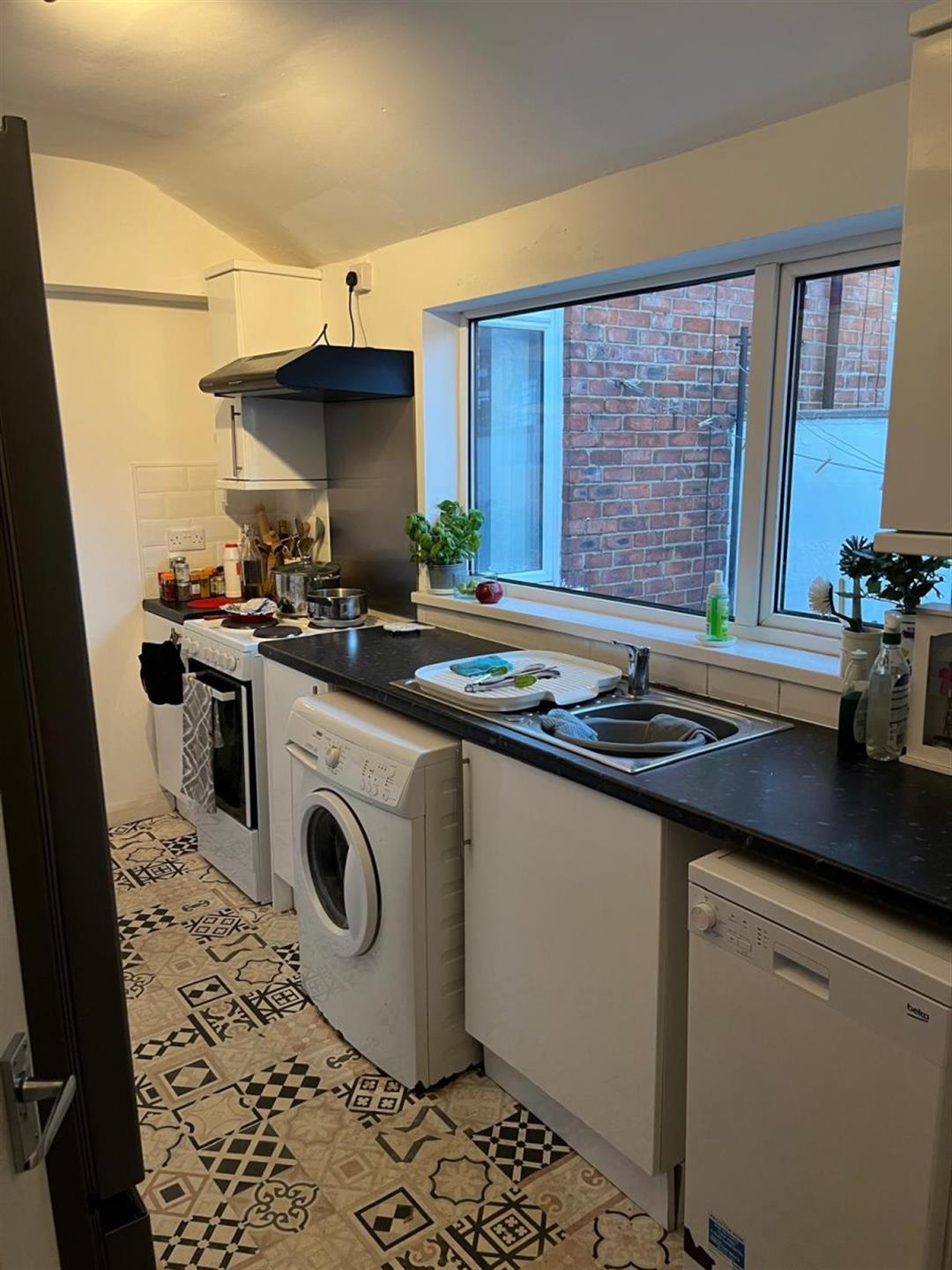 Terraced House To Let in Bishop Auckland - photograph 7.