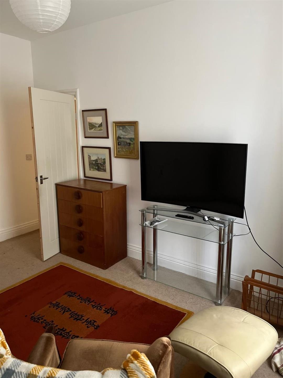Terraced House To Let in Bishop Auckland - photograph 9.