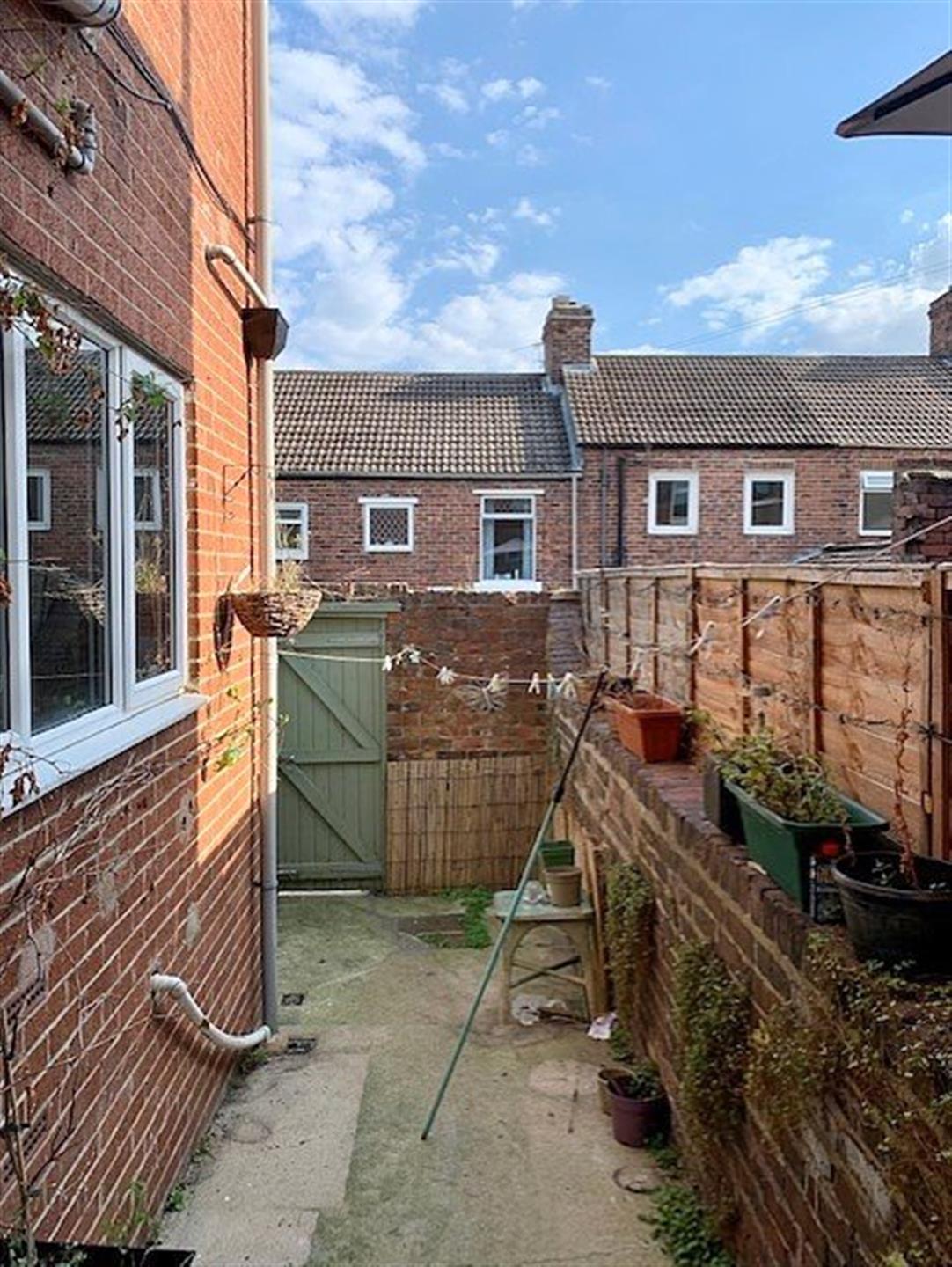 2 bedroom terraced house To Let in Shildon - photograph 2.