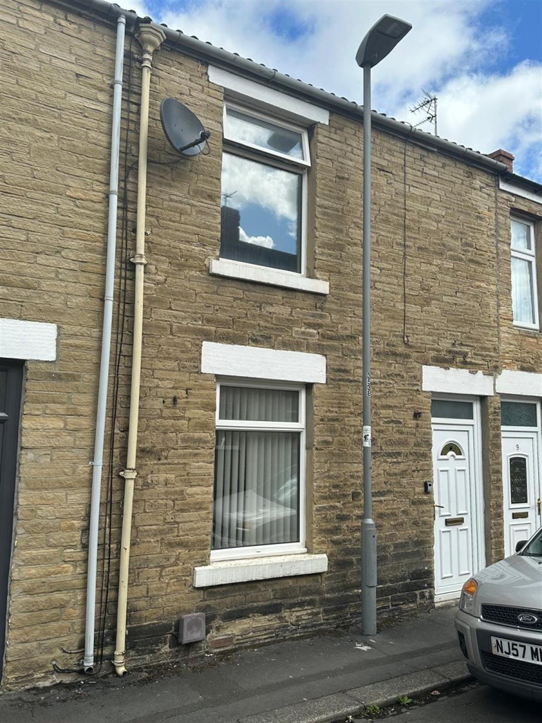 2 bedroom terraced house To Let in Shildon - Main Image.