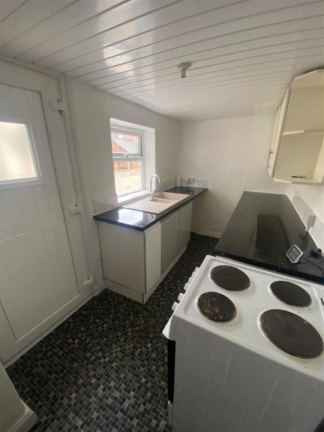 2 bedroom terraced house Let Agreed in Chilton - photograph 2.