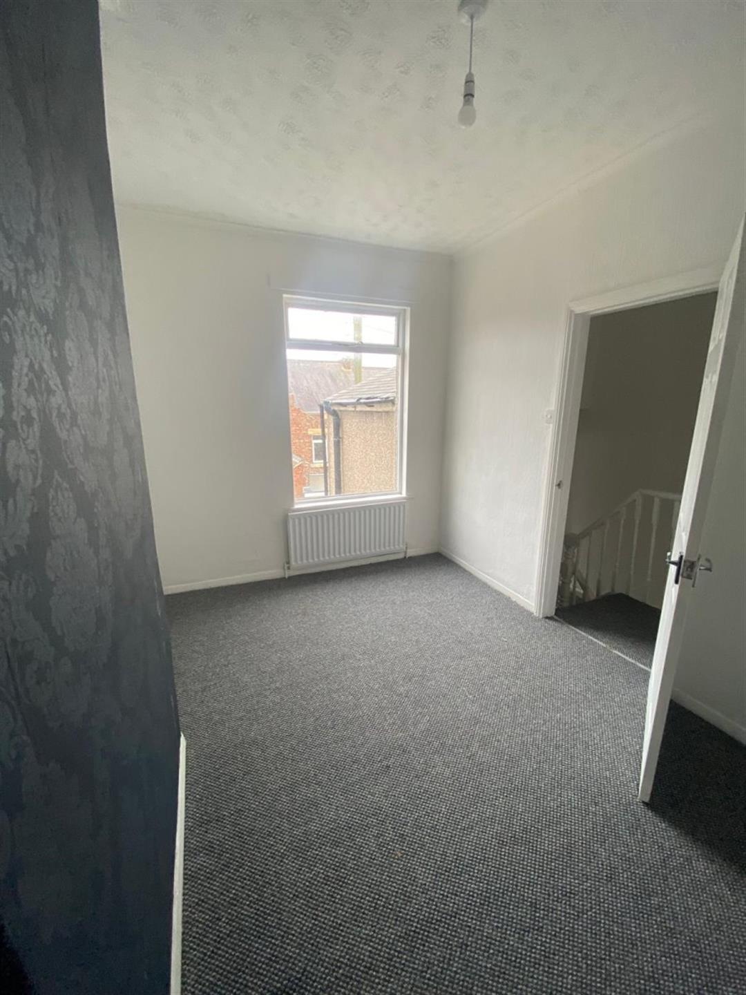 2 bedroom terraced house Let Agreed in Chilton - photograph 6.
