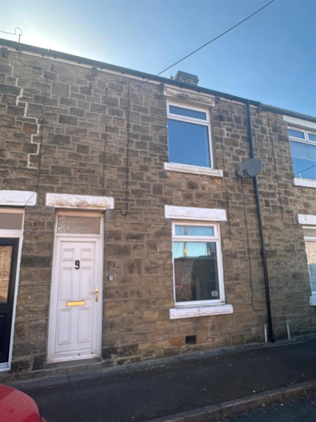 2 bedroom terraced house To Let in Southmoor - Main Image.