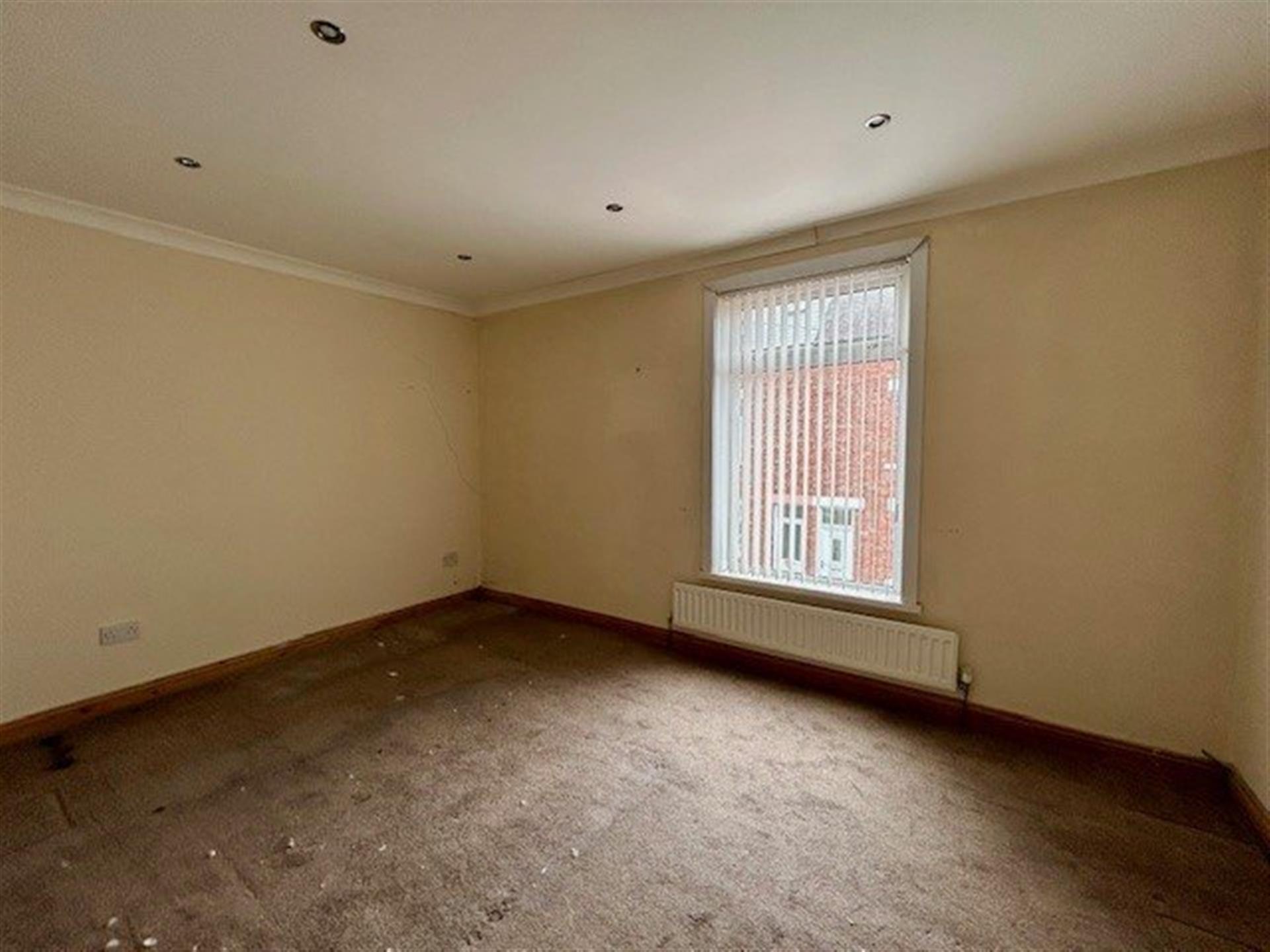 2 bedroom terraced house To Let in Bishop Auckland - photograph 5.