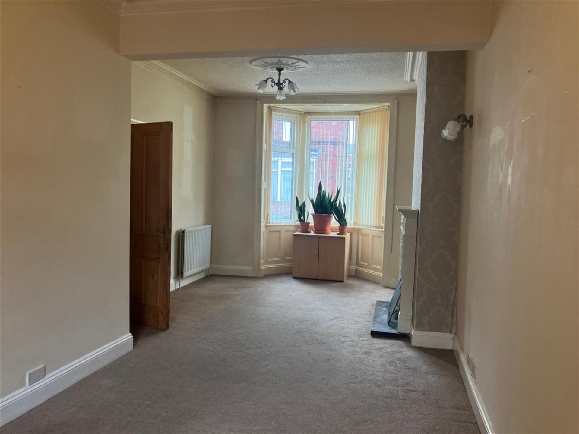 2 bedroom terraced house To Let in Bishop Auckland - photograph 3.