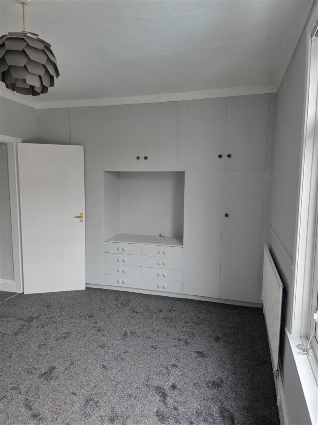 2 bedroom terraced house To Let in Shildon - Main Image.