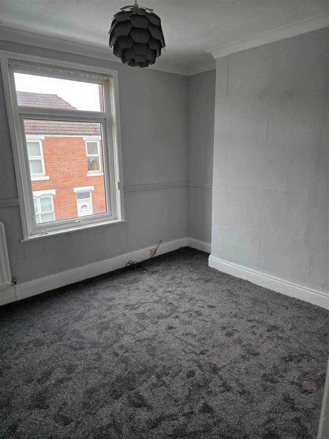2 bedroom terraced house To Let in Shildon - Property photograph.