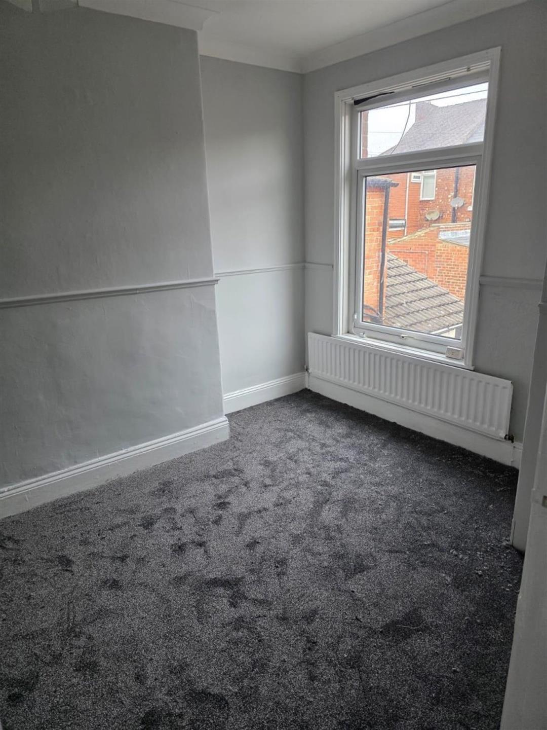 2 bedroom terraced house Let Agreed in Shildon - photograph 13.