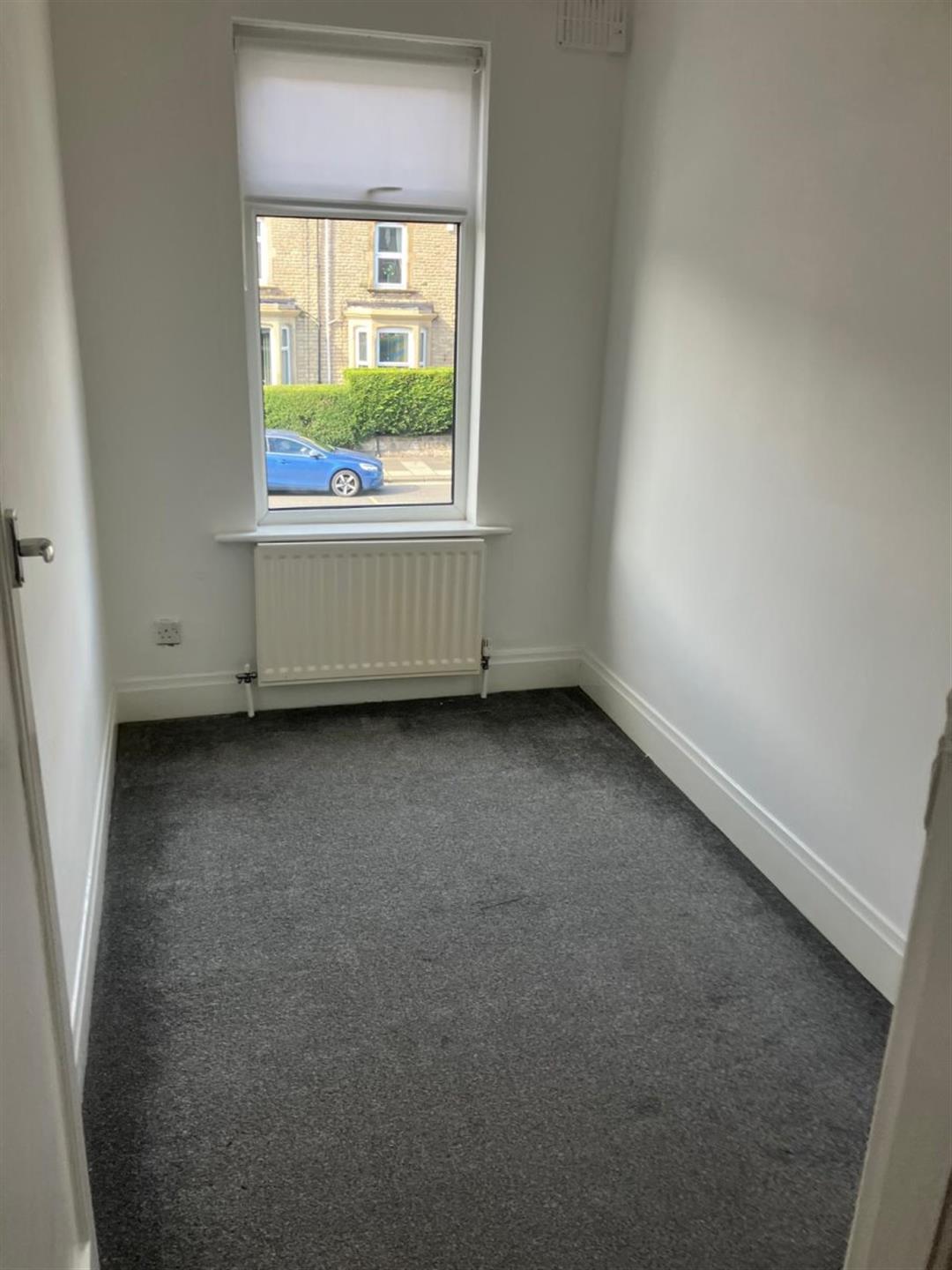 2 bedroom flat flat / apartment To Let in Bishop Auckland - photograph 7.