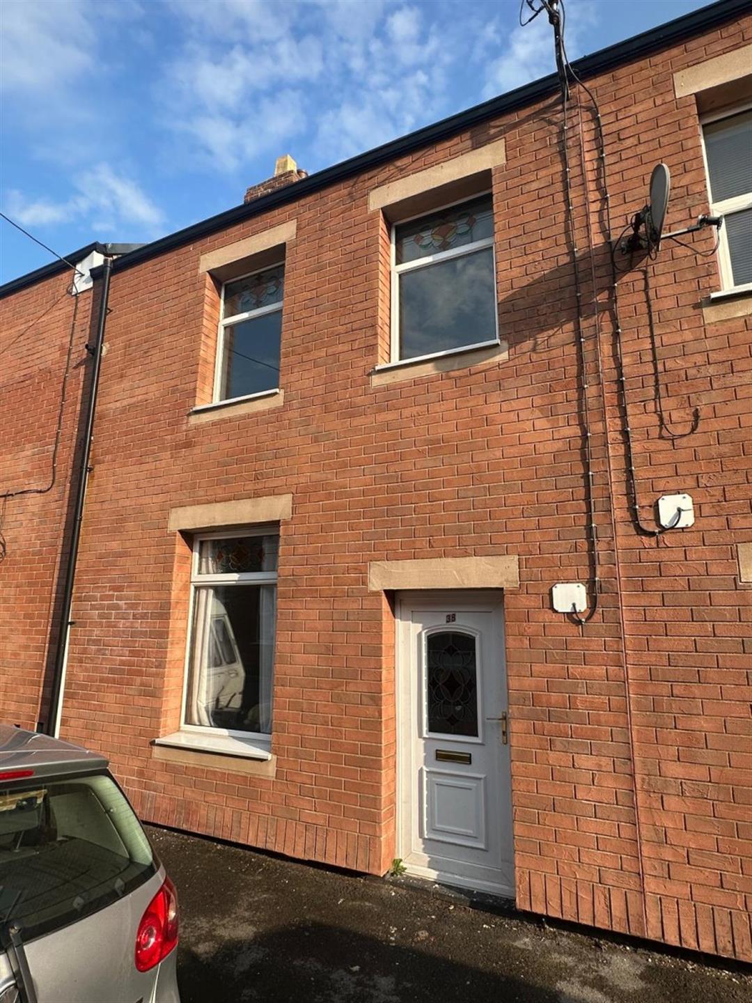 Terraced House To Let in Stanley - Main Image.