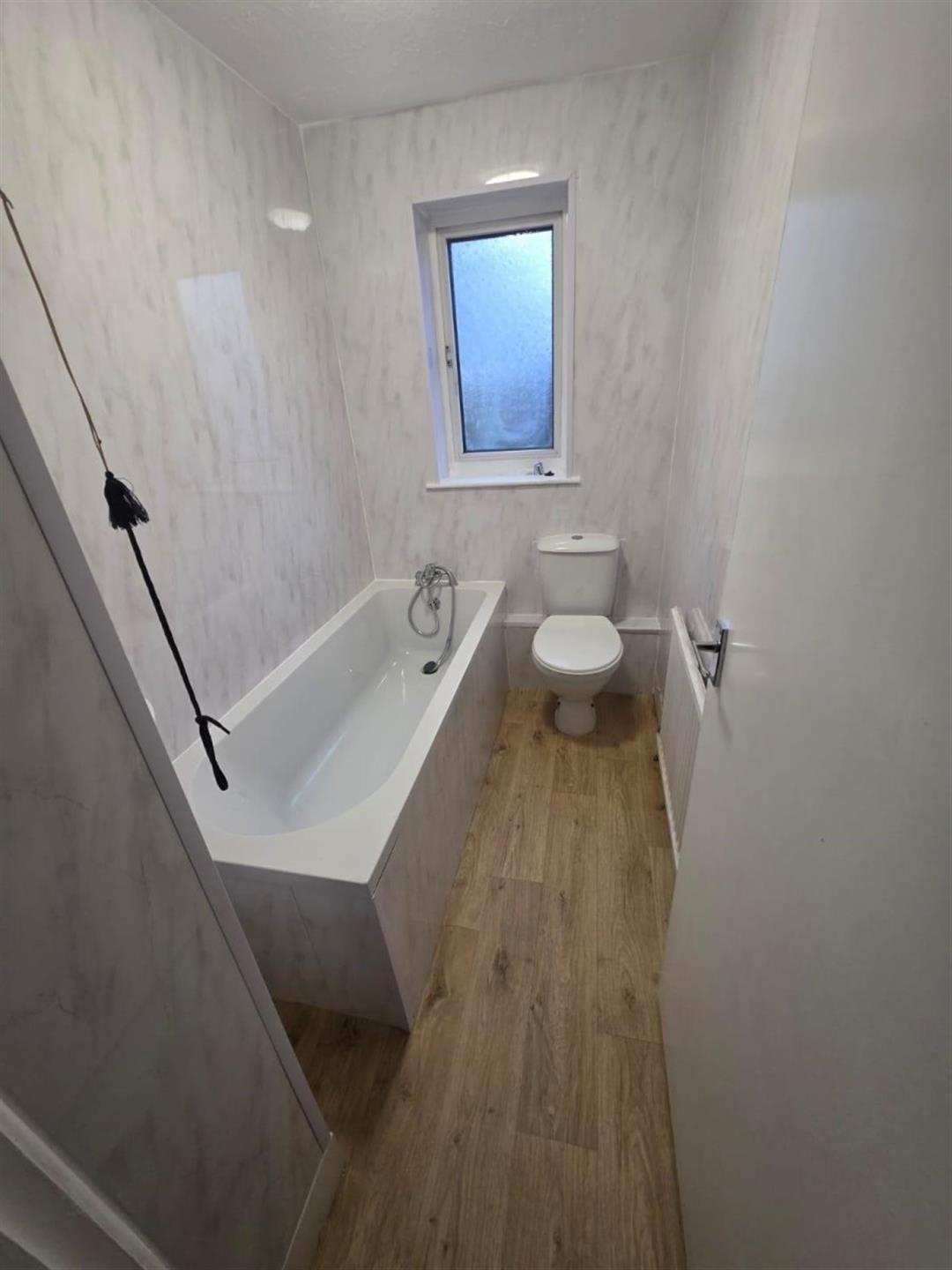 Terraced House To Let in Ferryhill - Main Image.