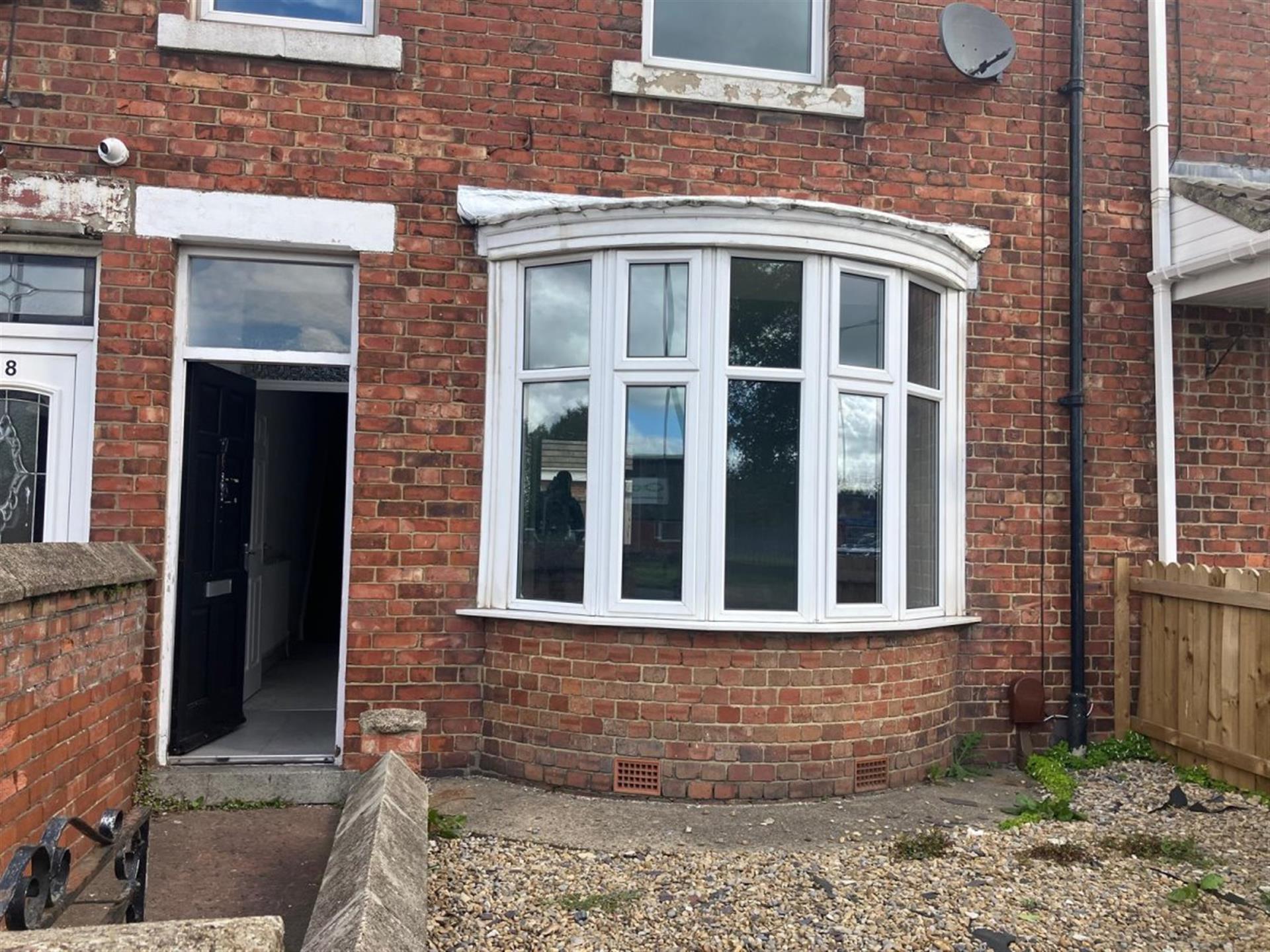 3 bedroom terraced house To Let in St Helen Auckland - Main Image.
