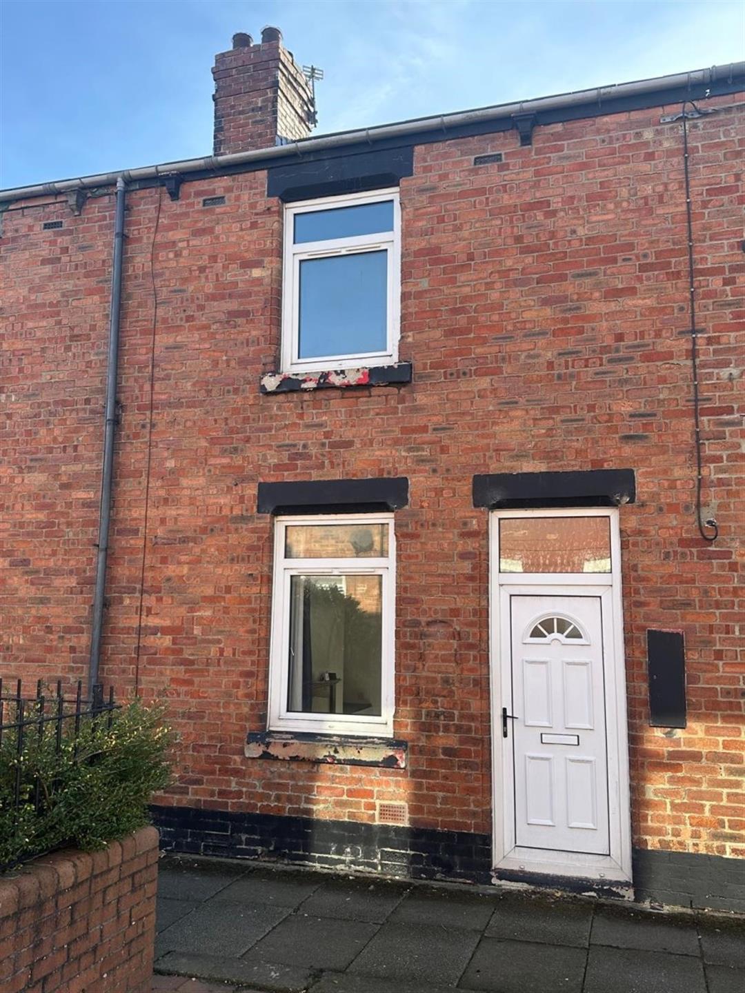 2 bedroom terraced house To Let in Ferryhill - Main Image.