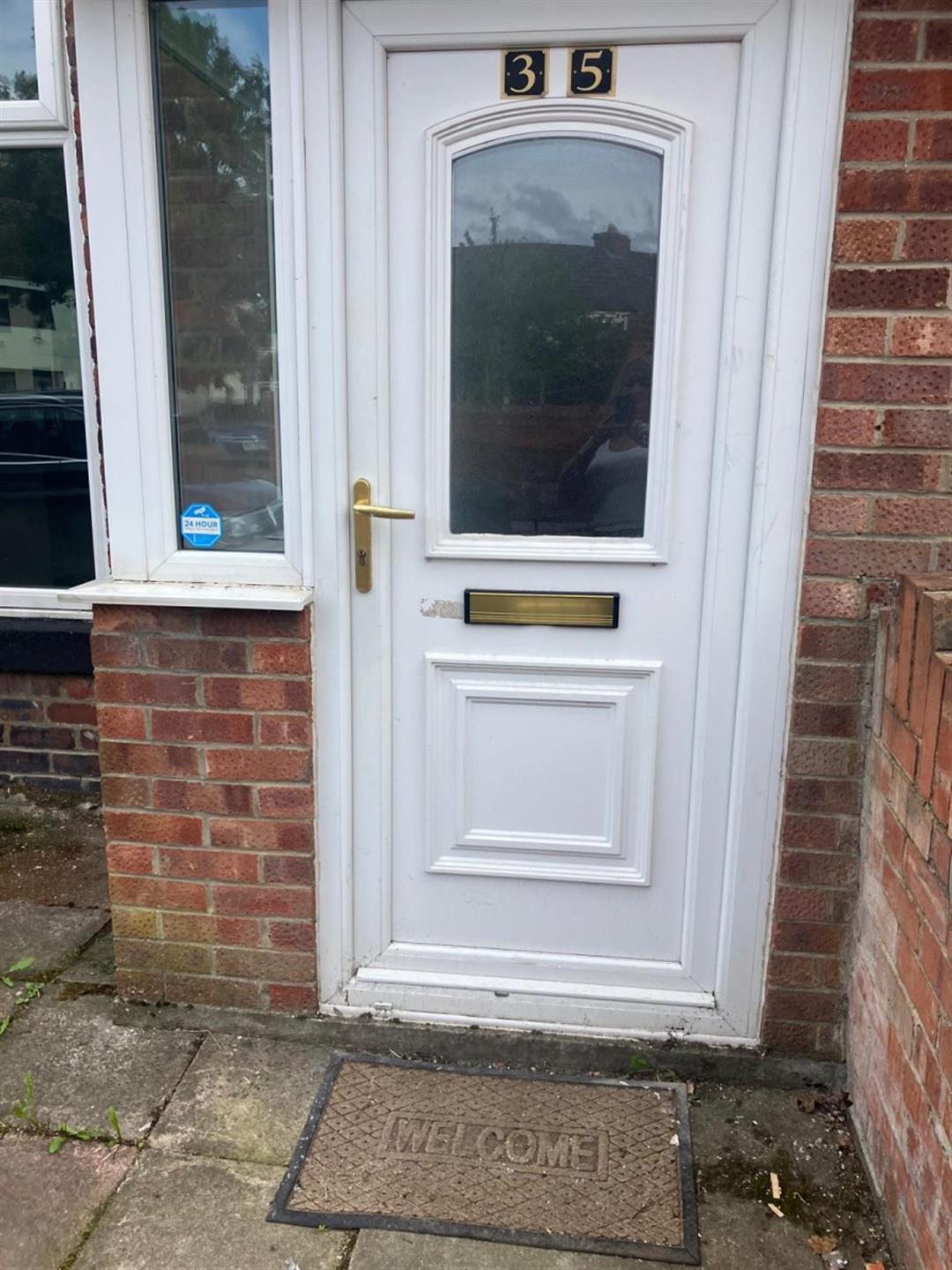 2 bedroom terraced house To Let in Shildon - Main Image.