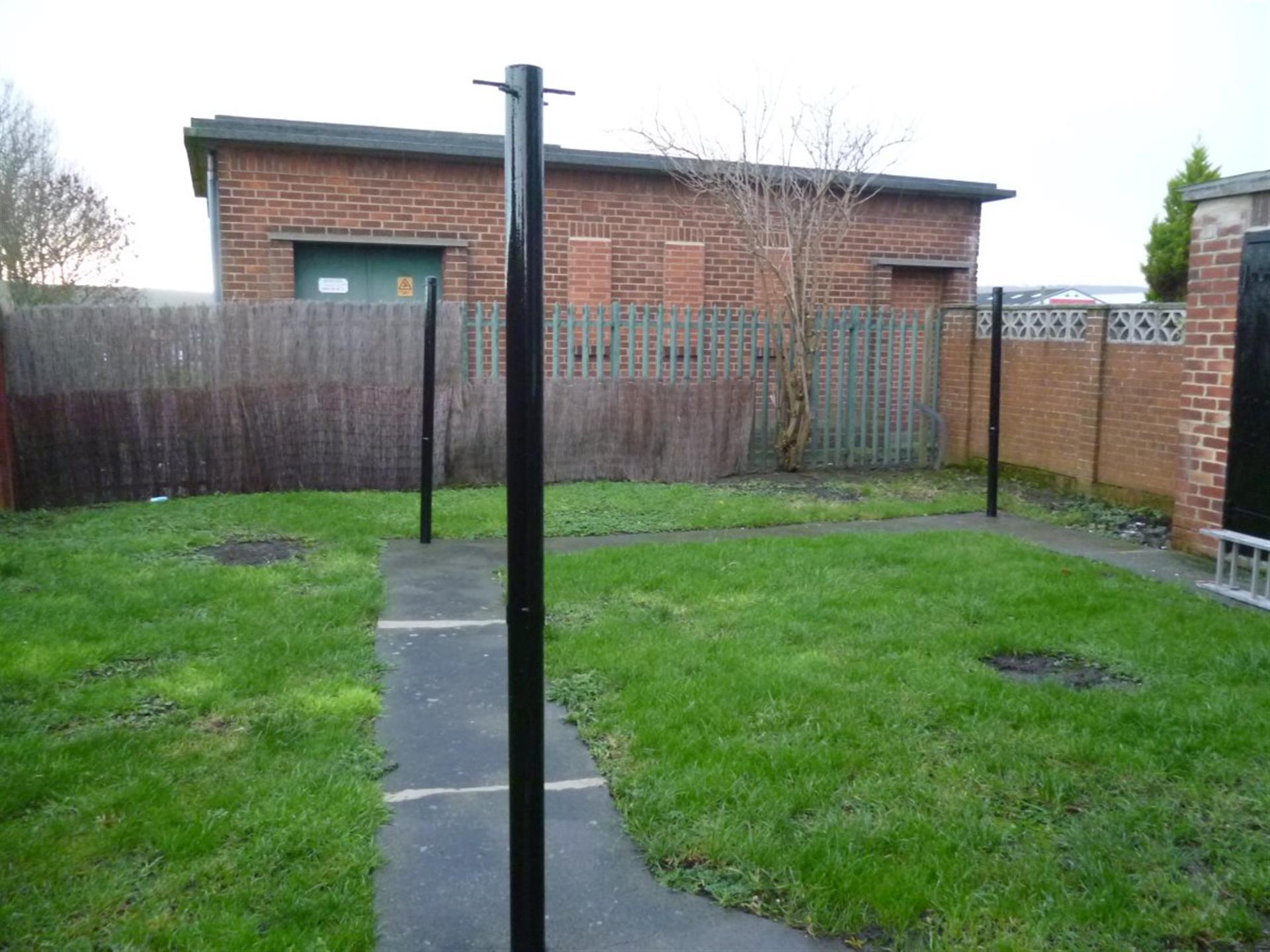 2 bedroom semi-detached house To Let in Bishop Auckland - photograph 5.