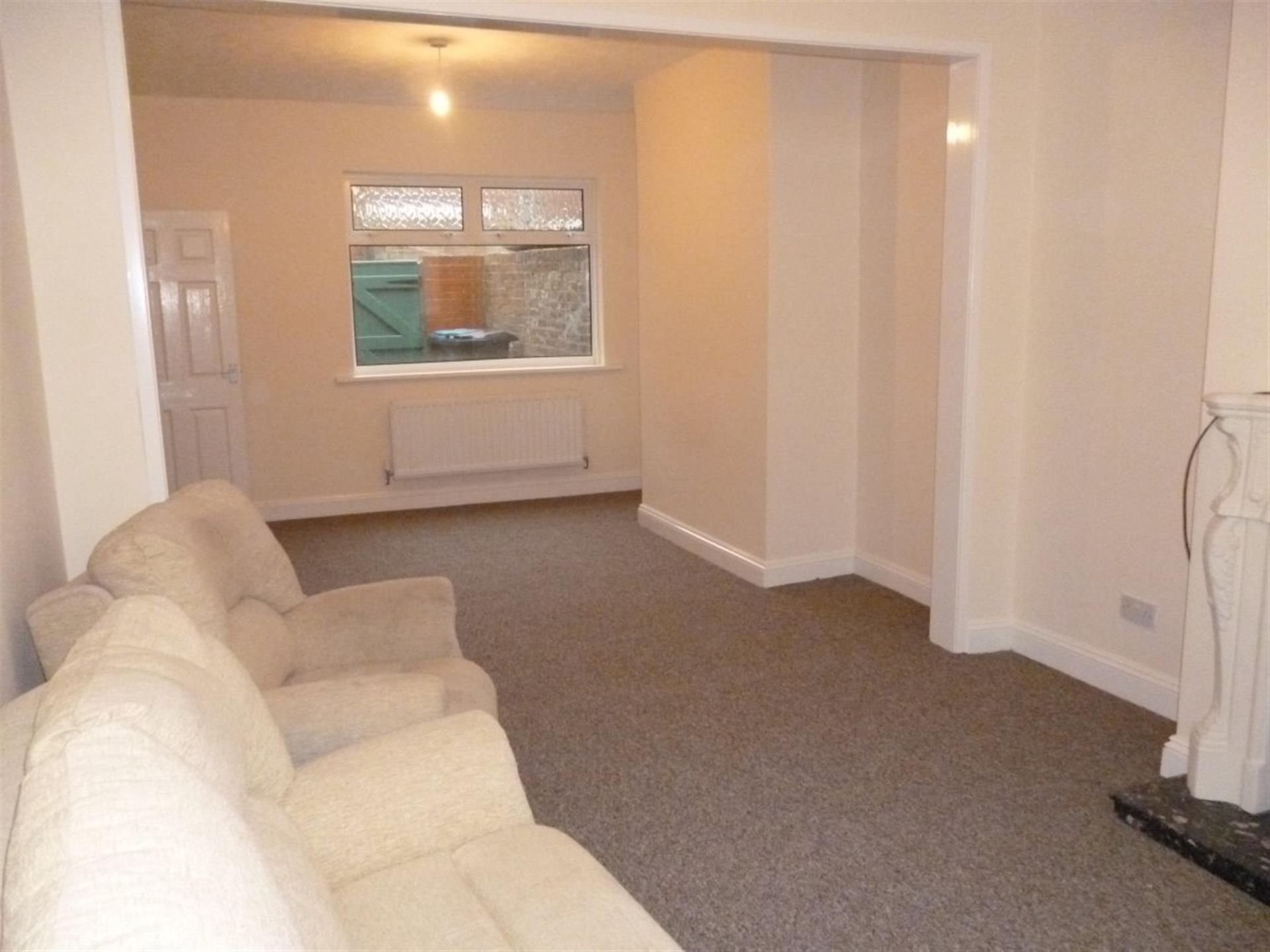 2 bedroom terraced house To Let in Bishop Auckland - photograph 4.