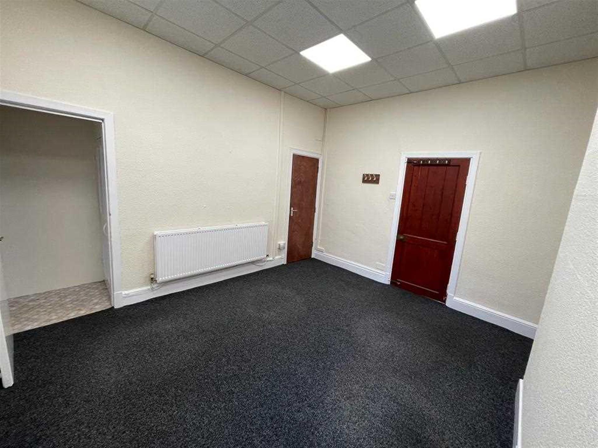 Commercial Property To Rent - Image 2