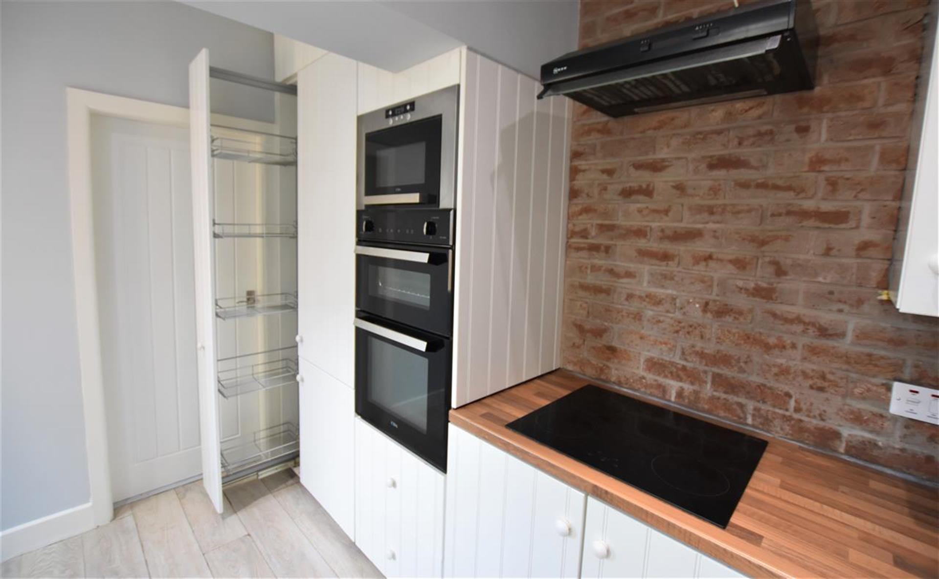 3 Bedroom End Terraced House For Sale - Kitchen