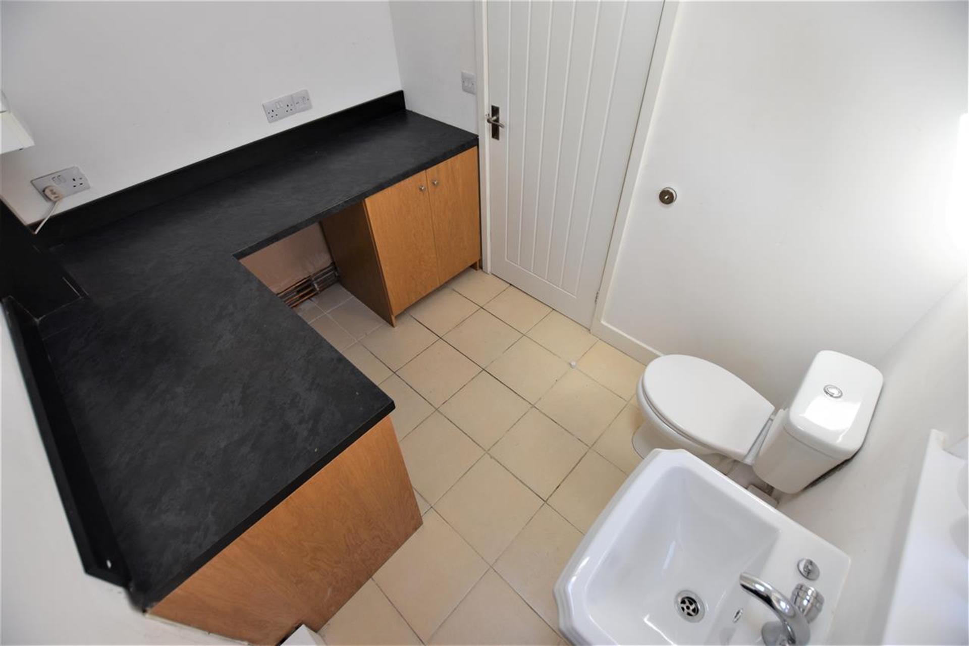 3 Bedroom End Terraced House For Sale - Utility Room/WC